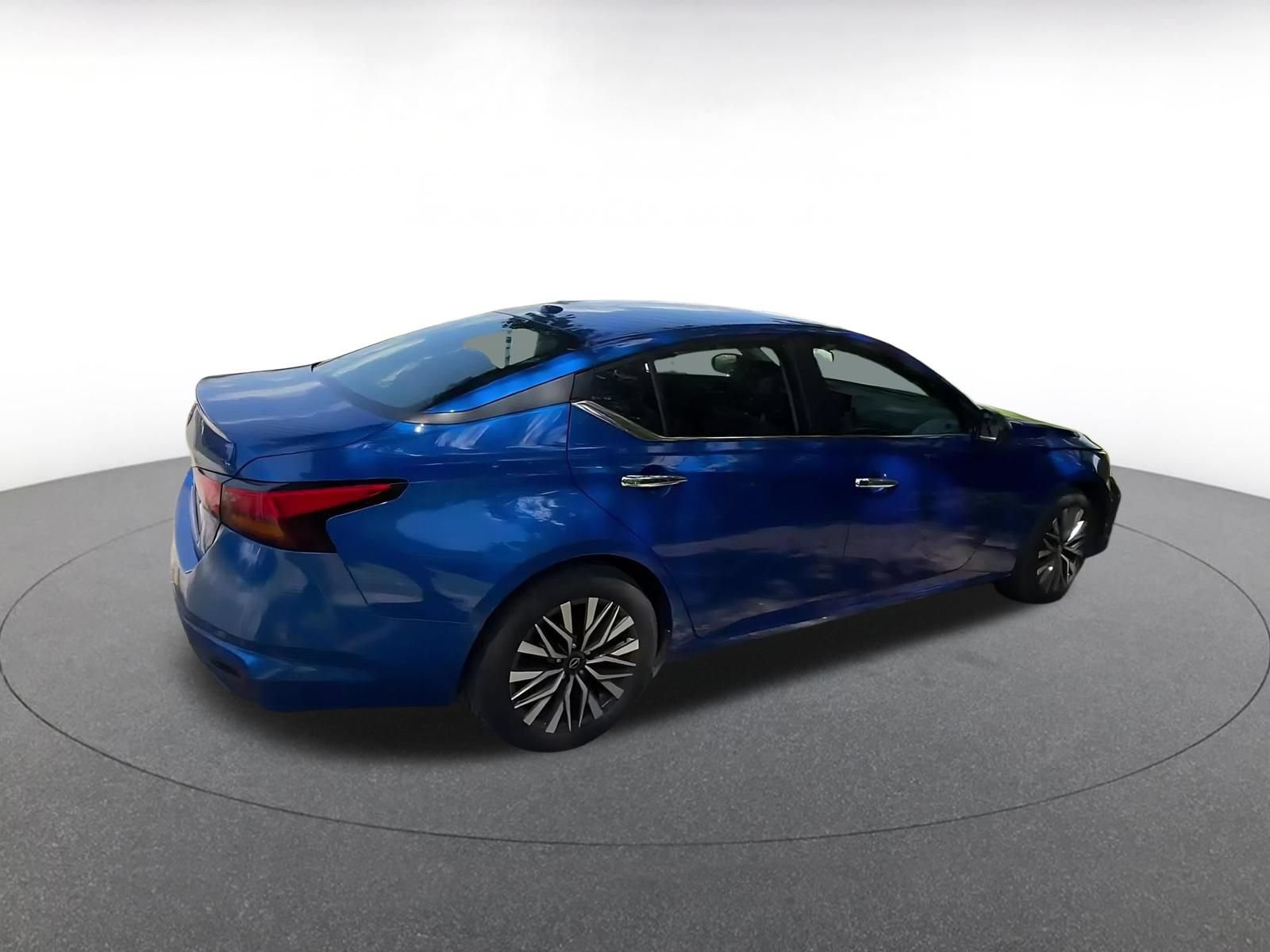 Thumbnail: 2025 Nissan Altima - 15