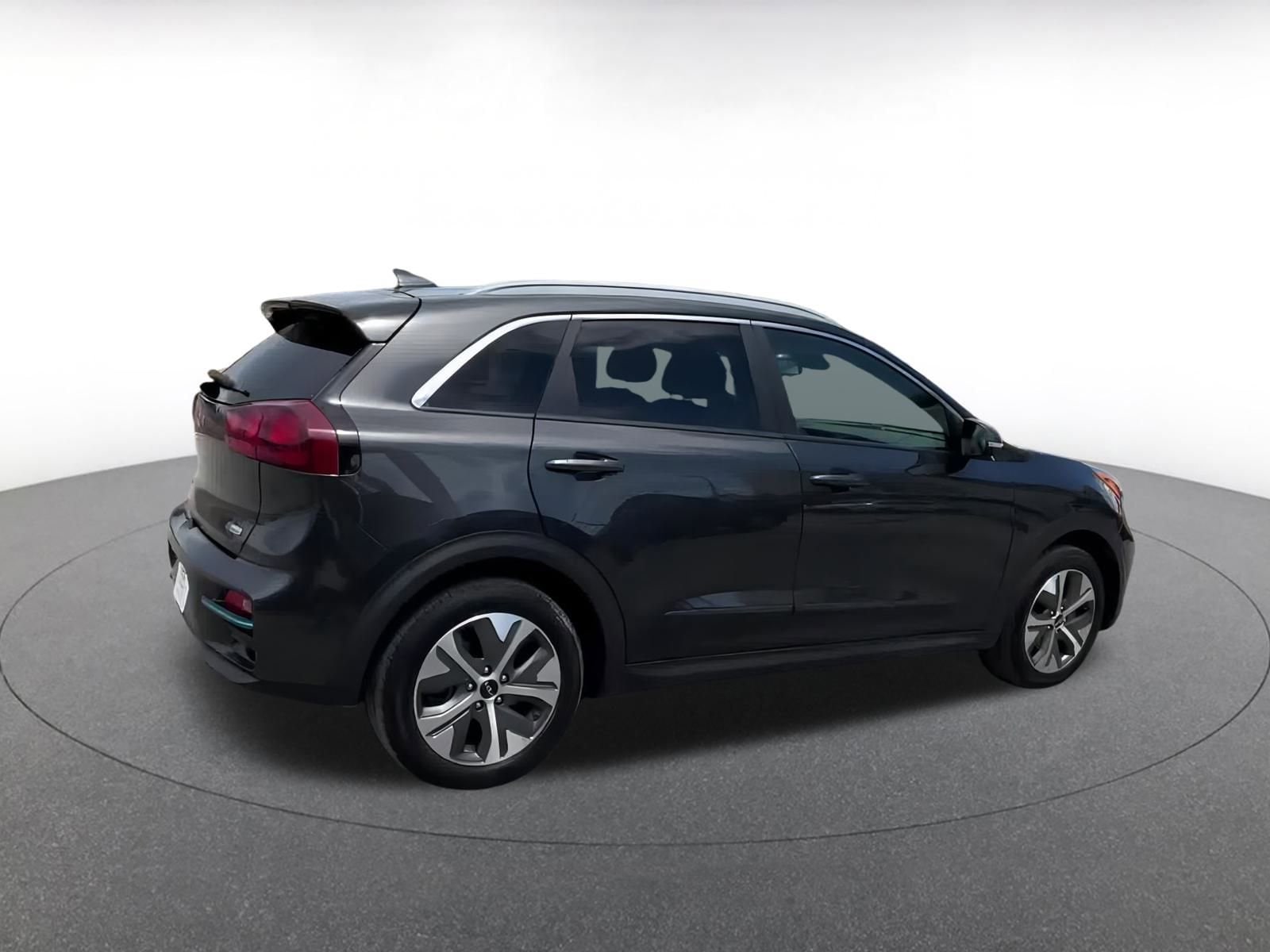 Thumbnail: 2022 Kia Niro - 15