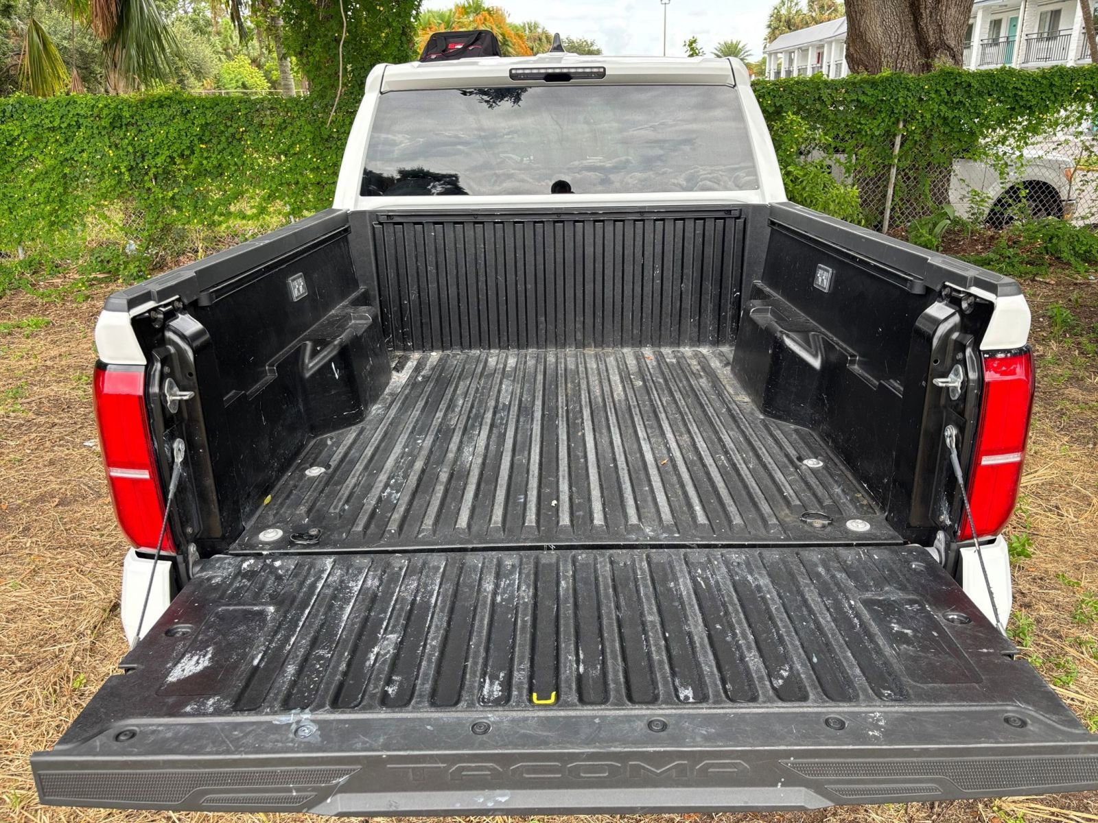 Thumbnail: 2024 Toyota Tacoma - 32