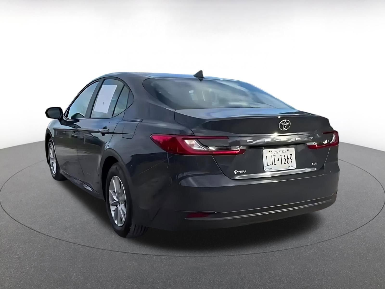 Thumbnail: 2025 Toyota Camry - 11