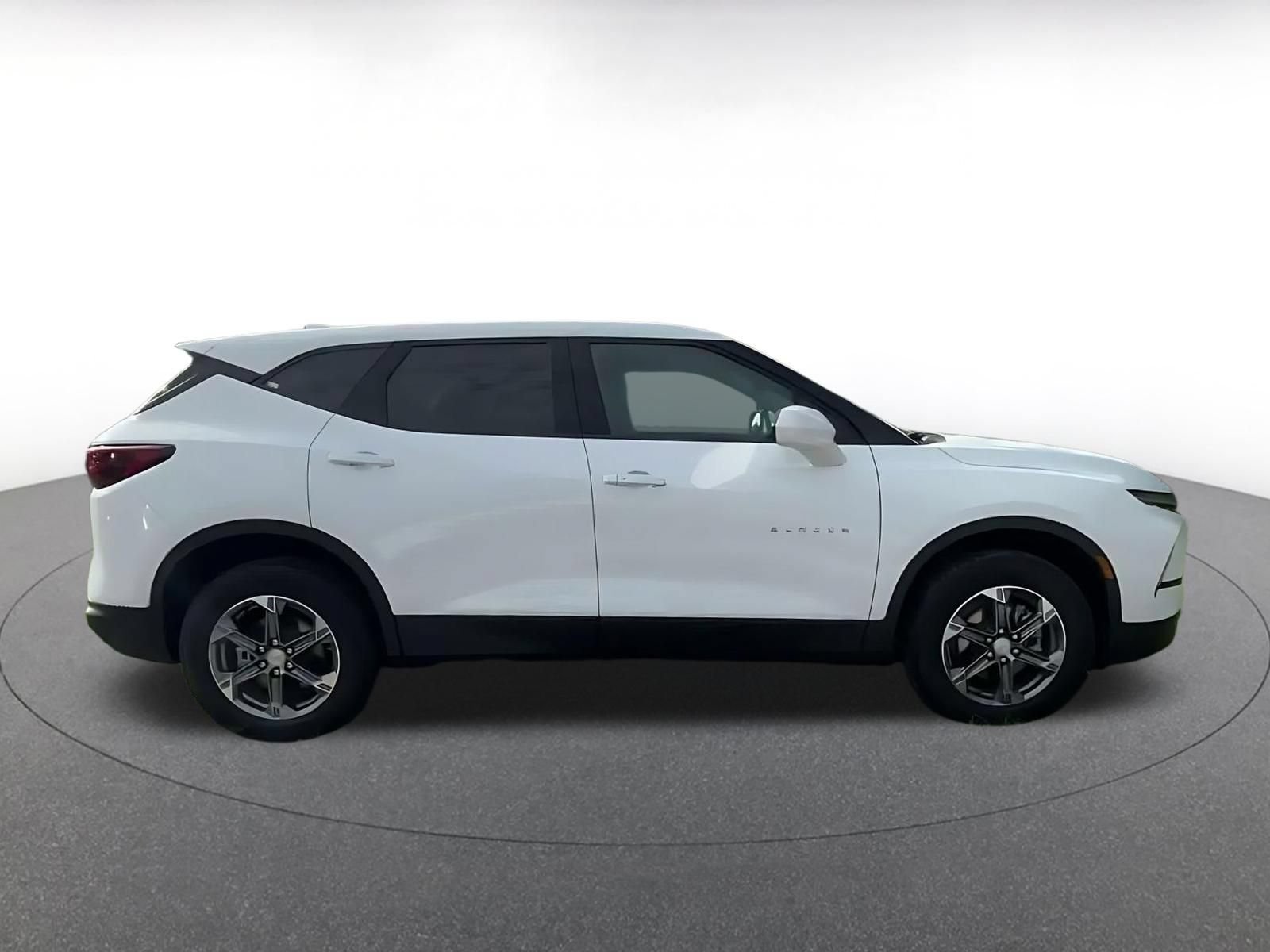 Thumbnail: 2025 Chevrolet Blazer - 15