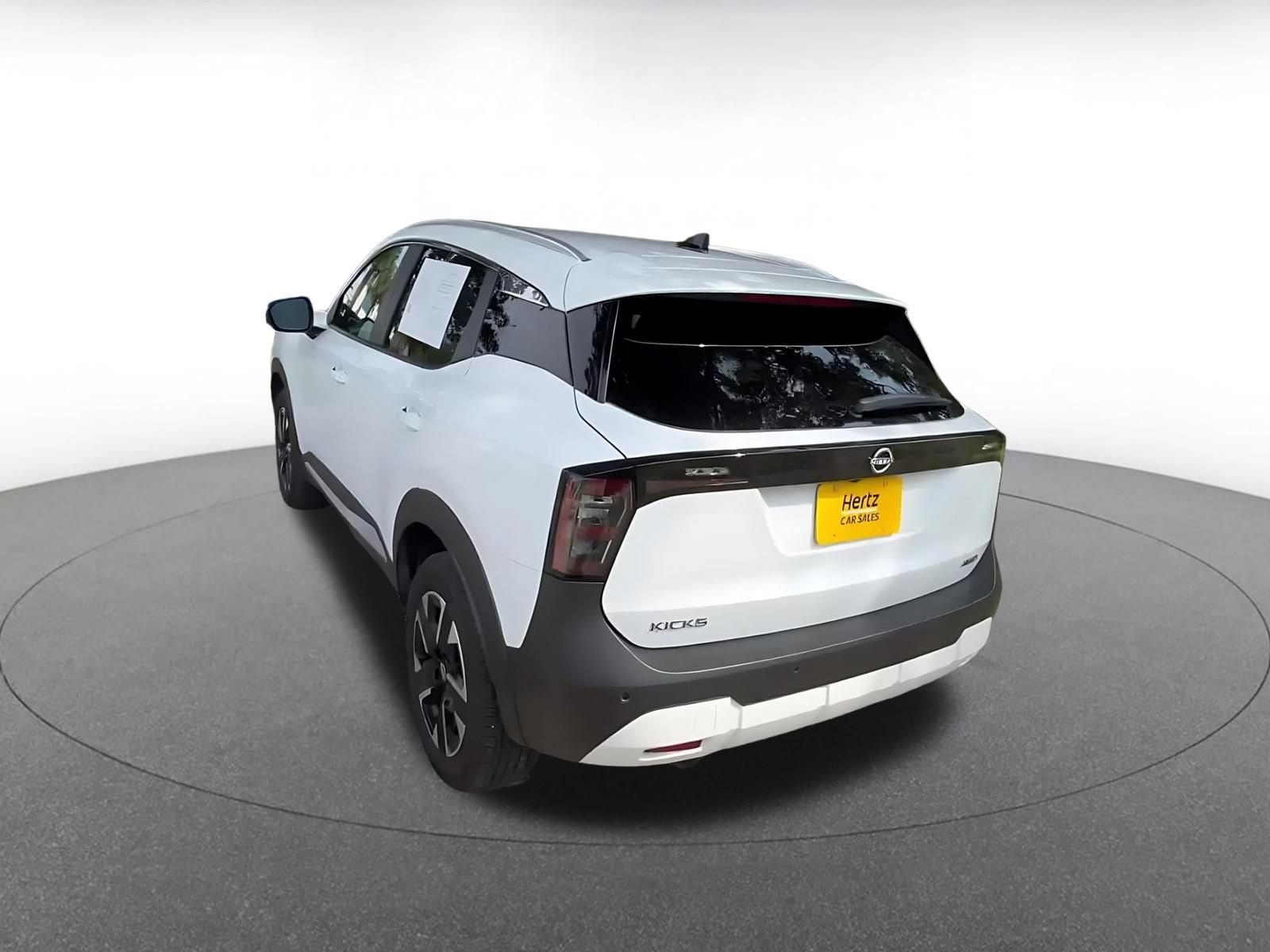 Thumbnail: 2026 Nissan Kicks - 12