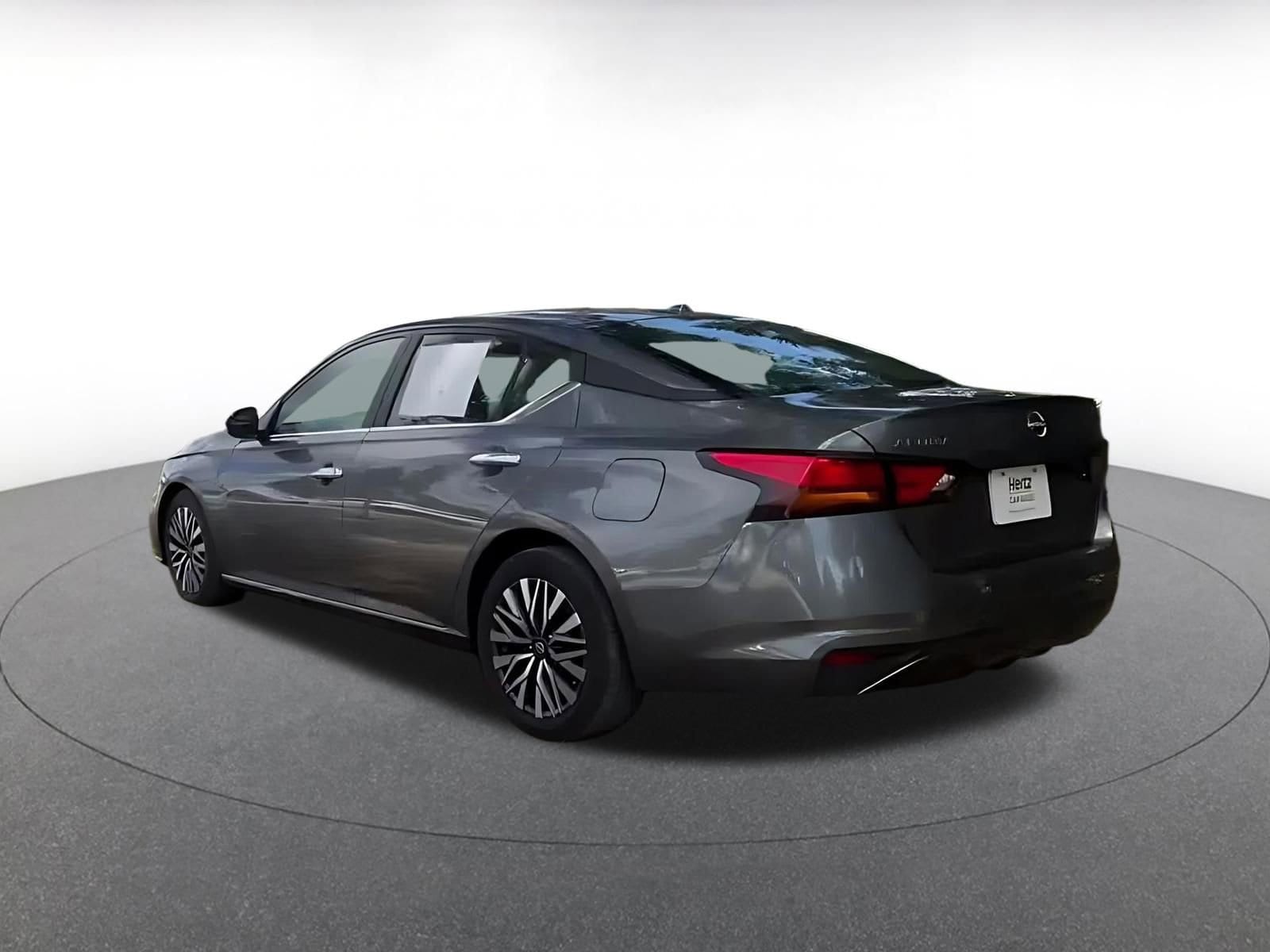 Thumbnail: 2025 Nissan Altima - 11