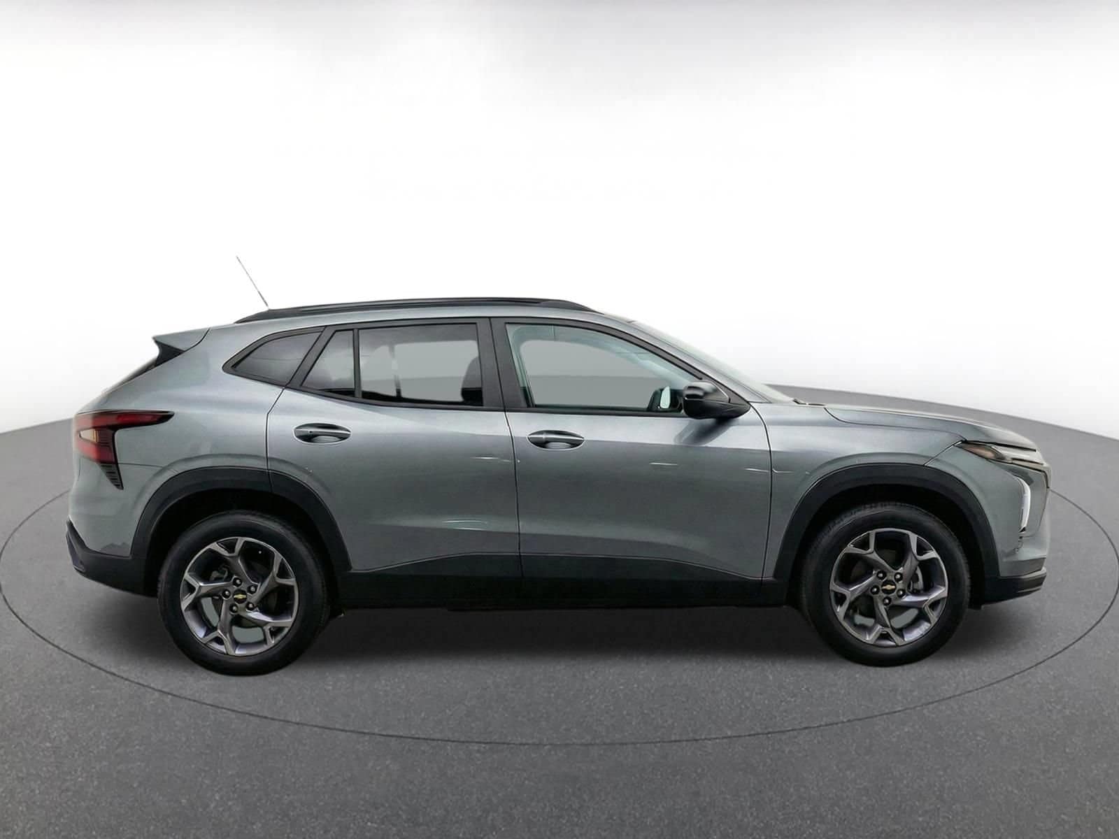 Thumbnail: 2025 Chevrolet Trax - 14
