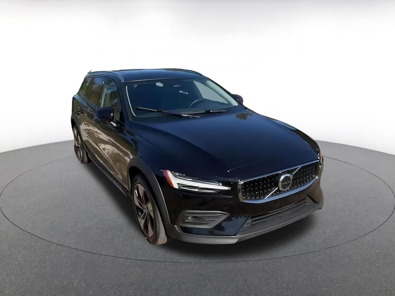 Thumbnail: 2025 Volvo S60 - 3