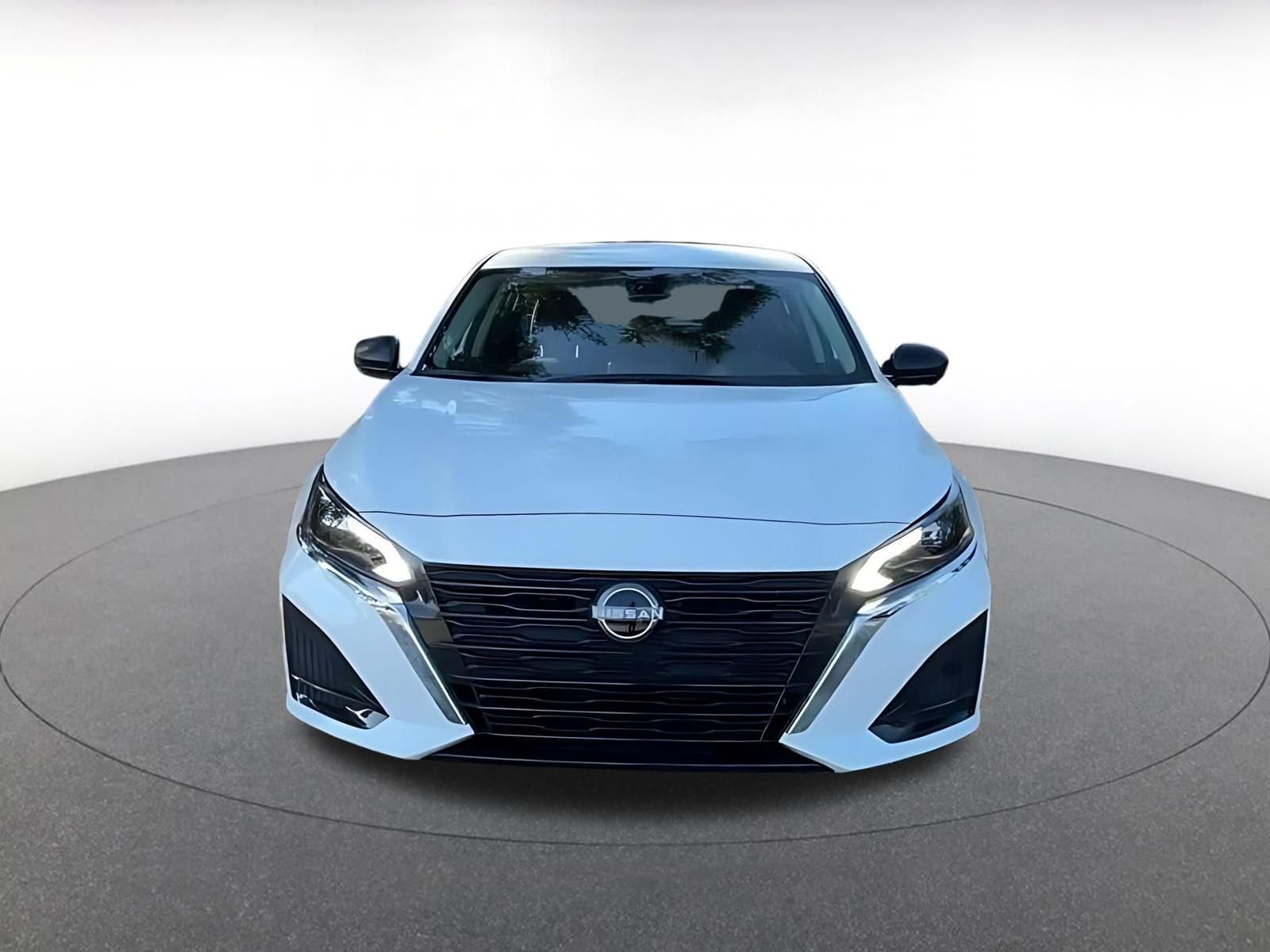 Thumbnail: 2025 Nissan Altima - 3