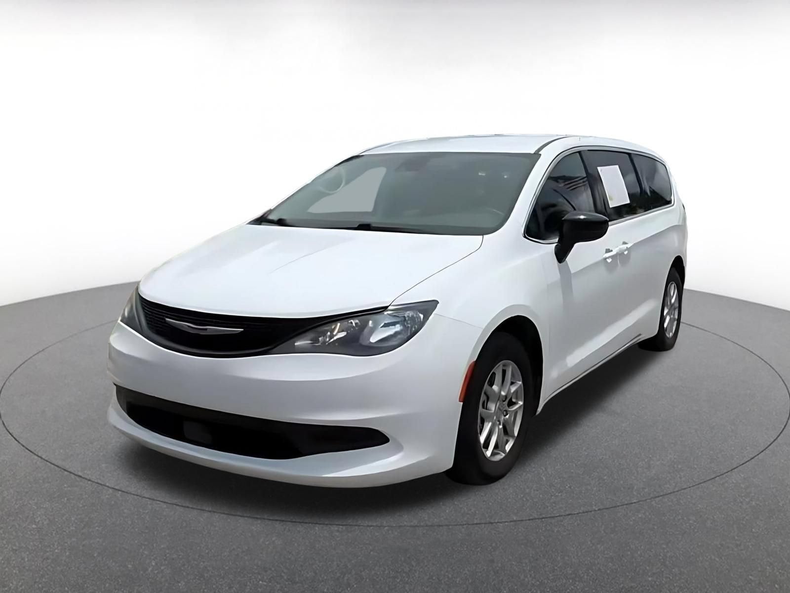 Thumbnail: 2024 Chrysler Voyager - 7
