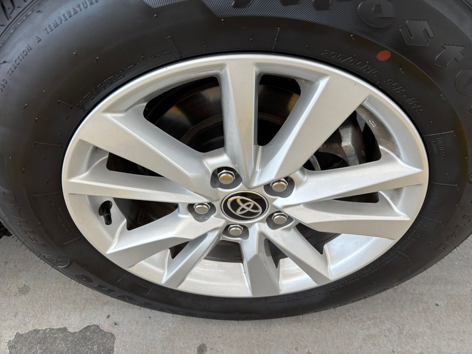 Thumbnail: 2025 Toyota Camry - 30