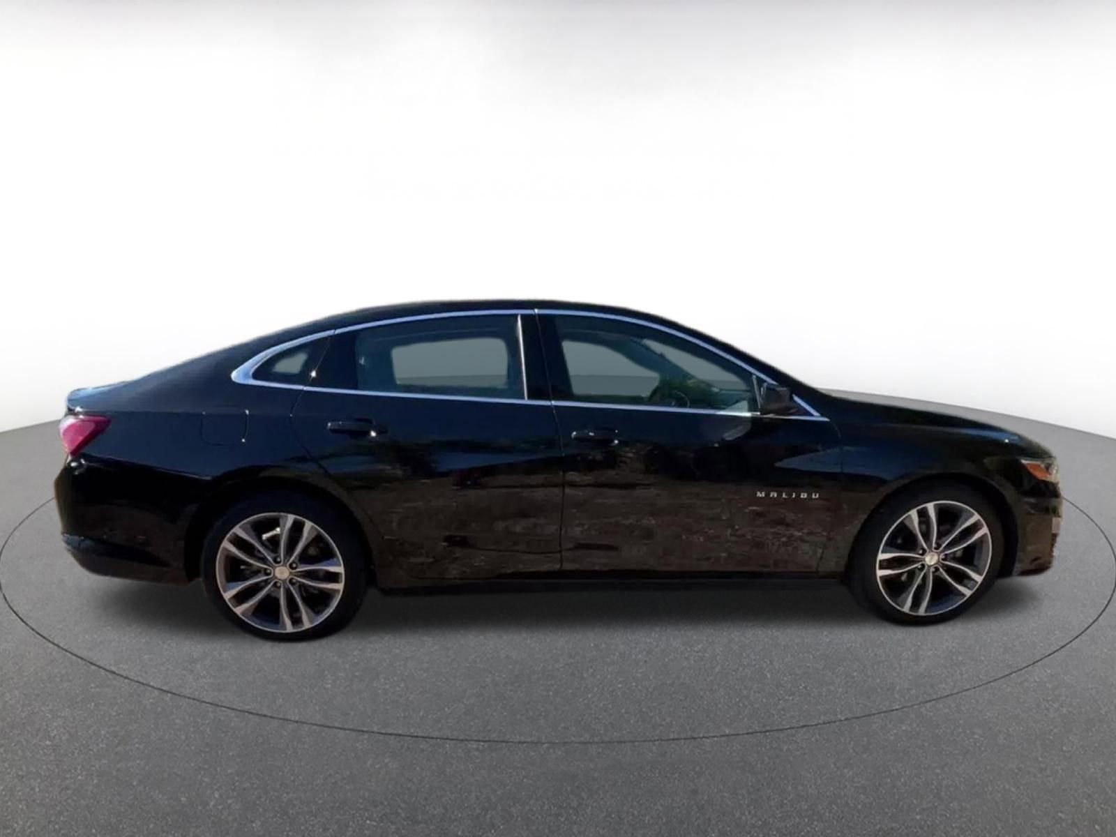 Thumbnail: 2024 Chevrolet Malibu - 15