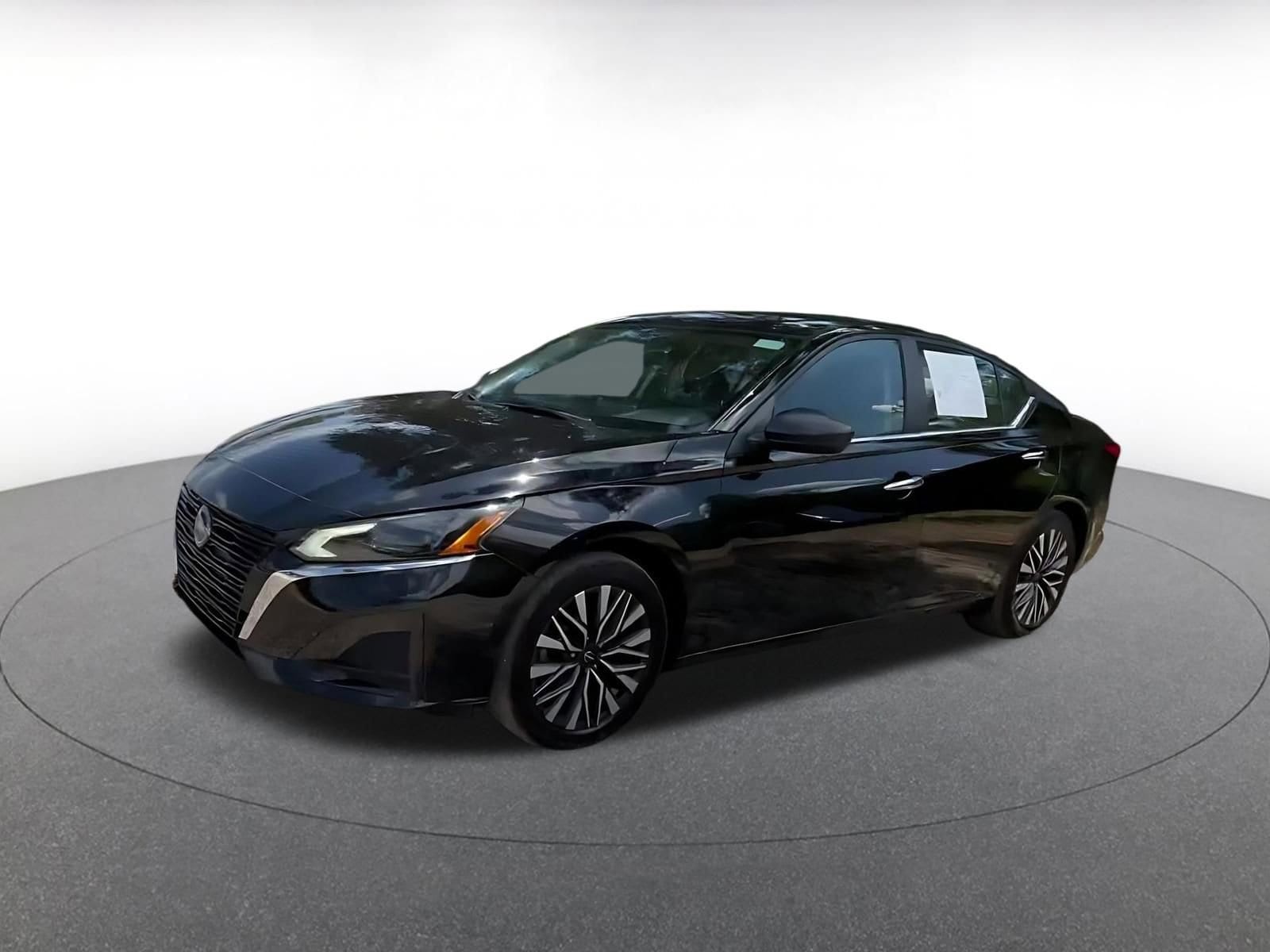 Thumbnail: 2025 Nissan Altima - 8