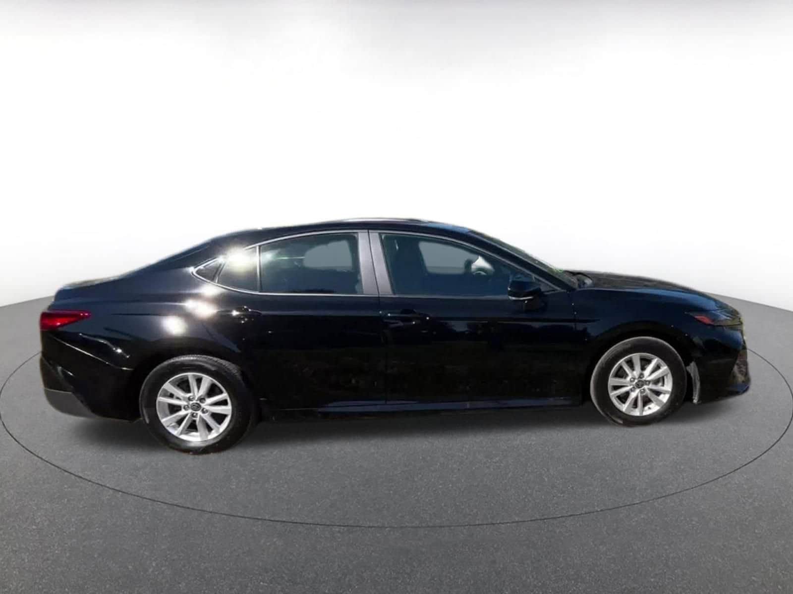 Thumbnail: 2025 Toyota Camry - 16