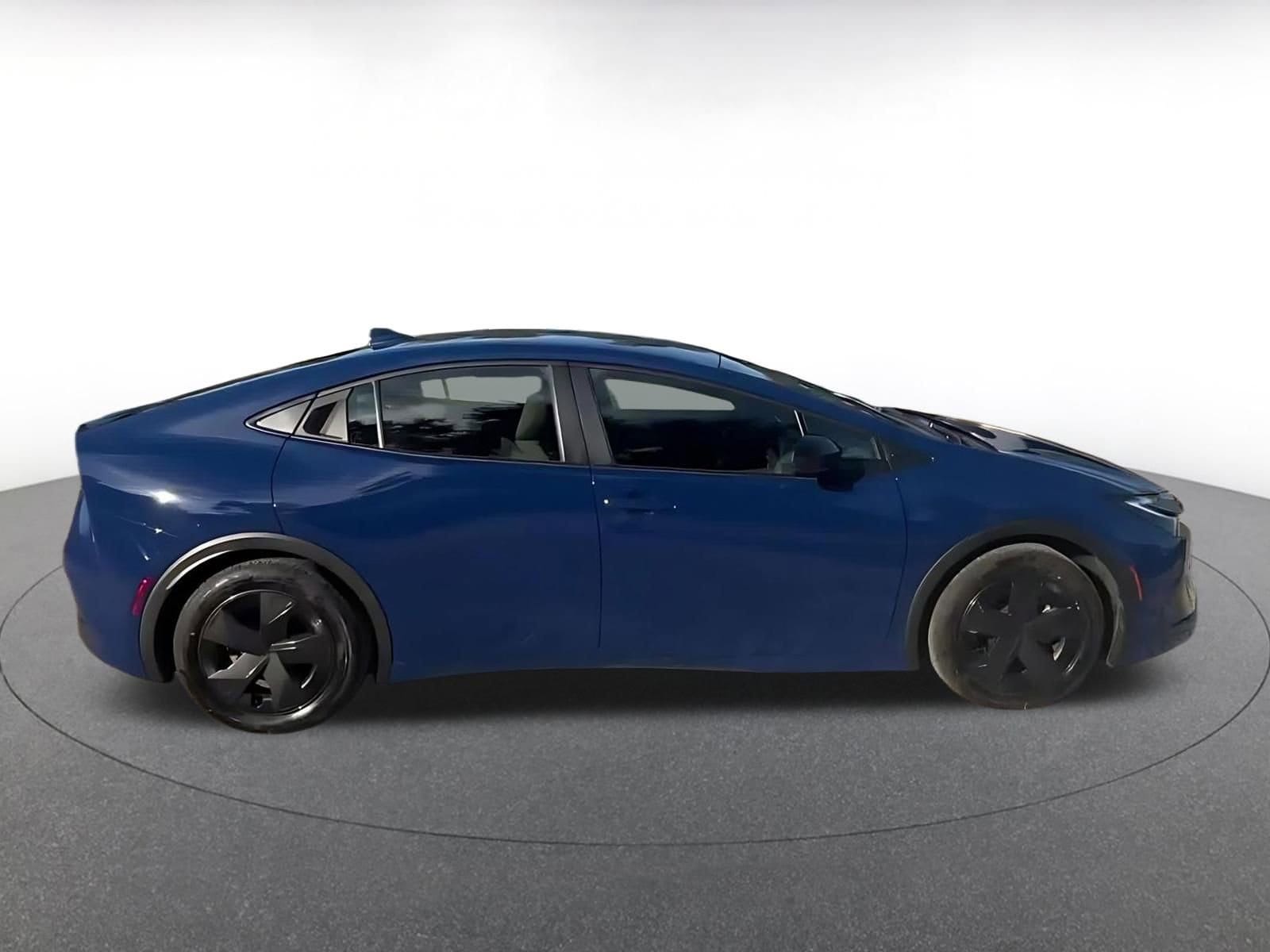 Thumbnail: 2025 Toyota Prius - 16