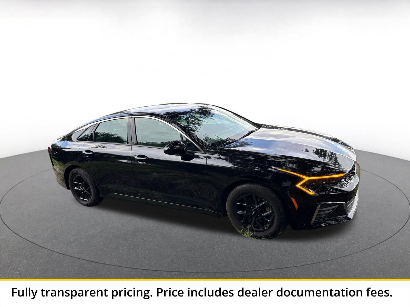 Thumbnail: 2025 Kia K5 - 1
