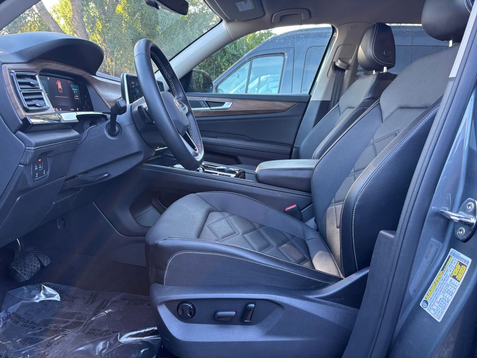 Thumbnail: 2025 Volkswagen Atlas - 27