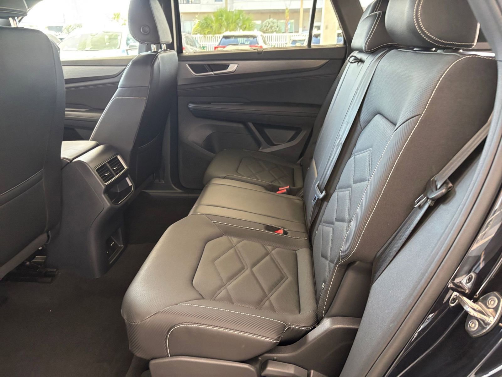 Thumbnail: 2025 Volkswagen Atlas - 25