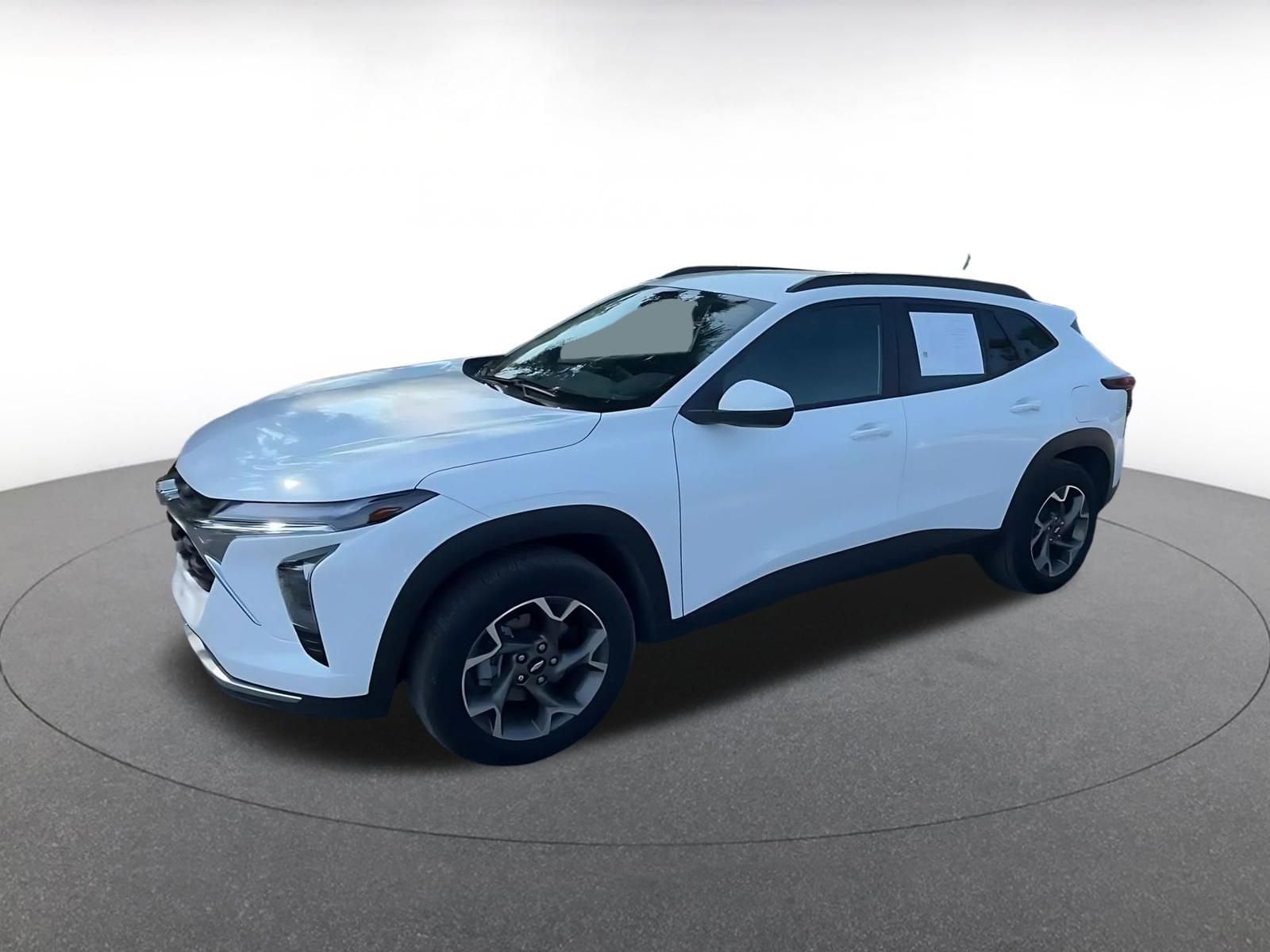 Thumbnail: 2025 Chevrolet Trax - 8