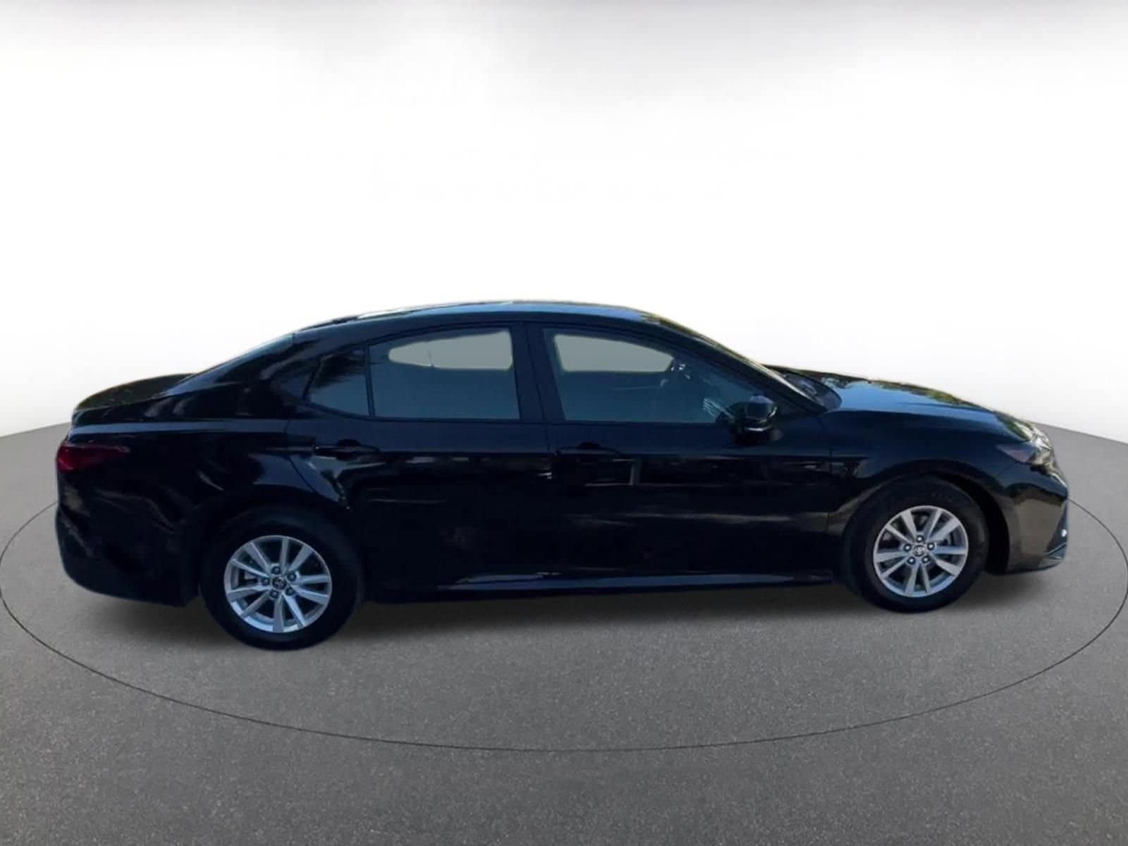 Thumbnail: 2025 Toyota Camry - 16