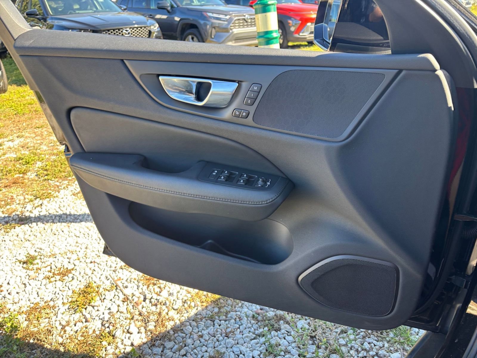 Thumbnail: 2025 Volvo S60 - 18