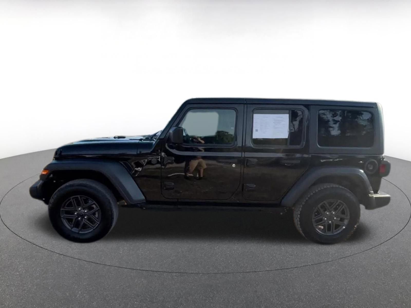 Thumbnail: 2025 Jeep Wrangler - 9
