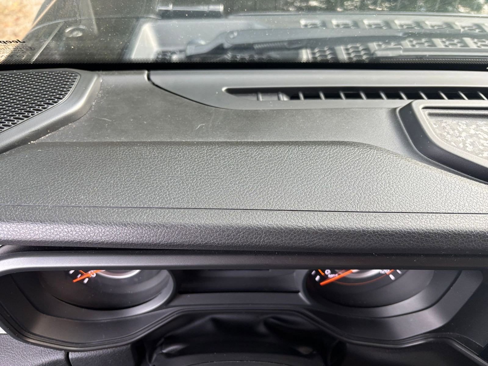 Thumbnail: 2025 Jeep Wrangler - 34