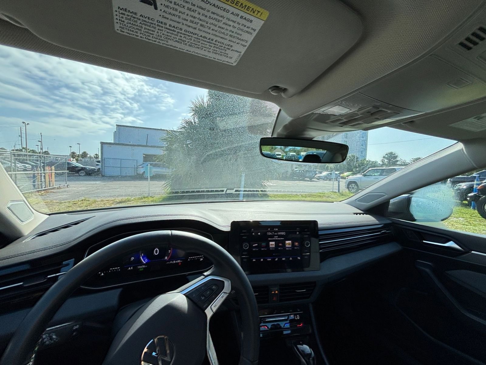 Thumbnail: 2025 Volkswagen Jetta - 32