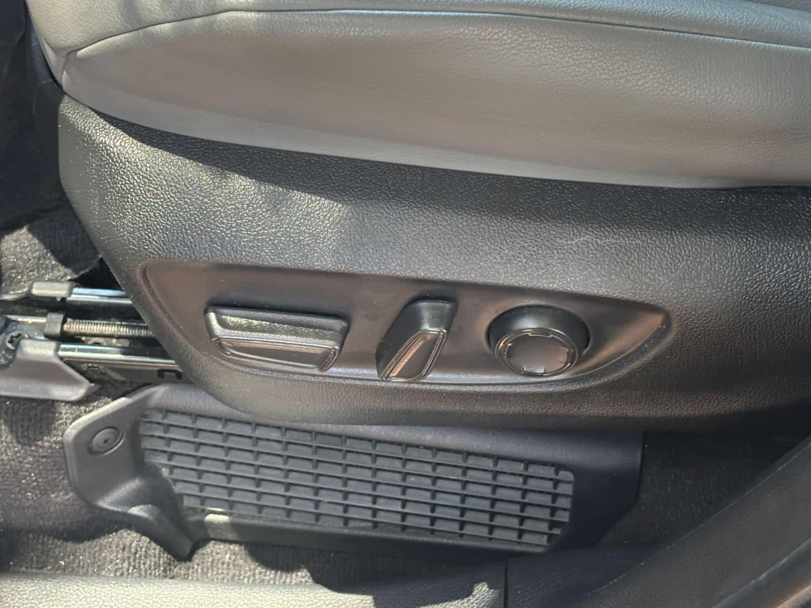 Thumbnail: 2025 Toyota Sienna - 23