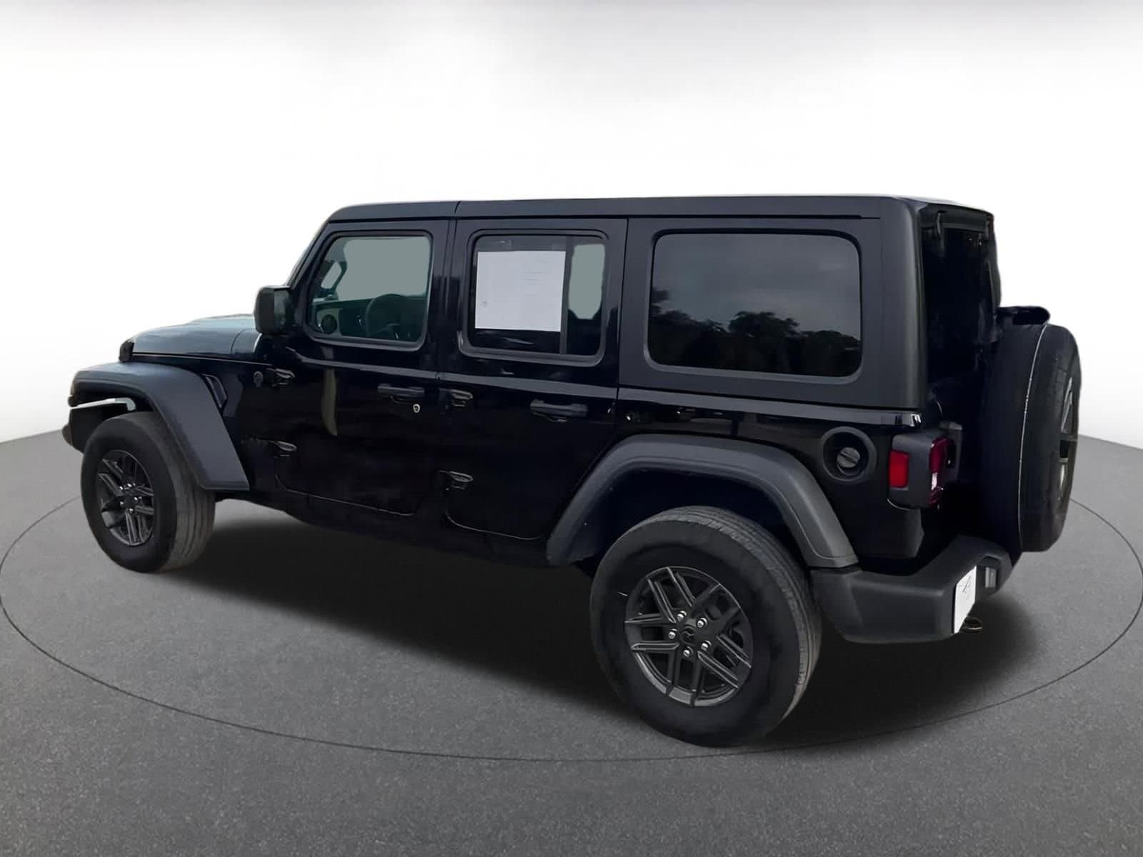 Thumbnail: 2025 Jeep Wrangler - 10