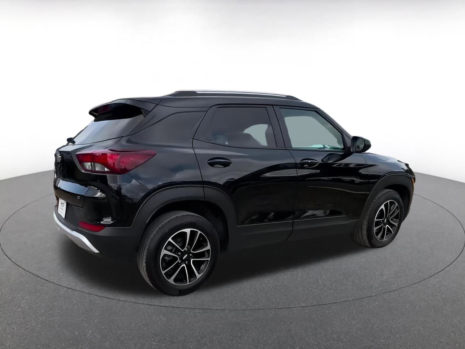 Thumbnail: 2025 Chevrolet TrailBlazer - 15