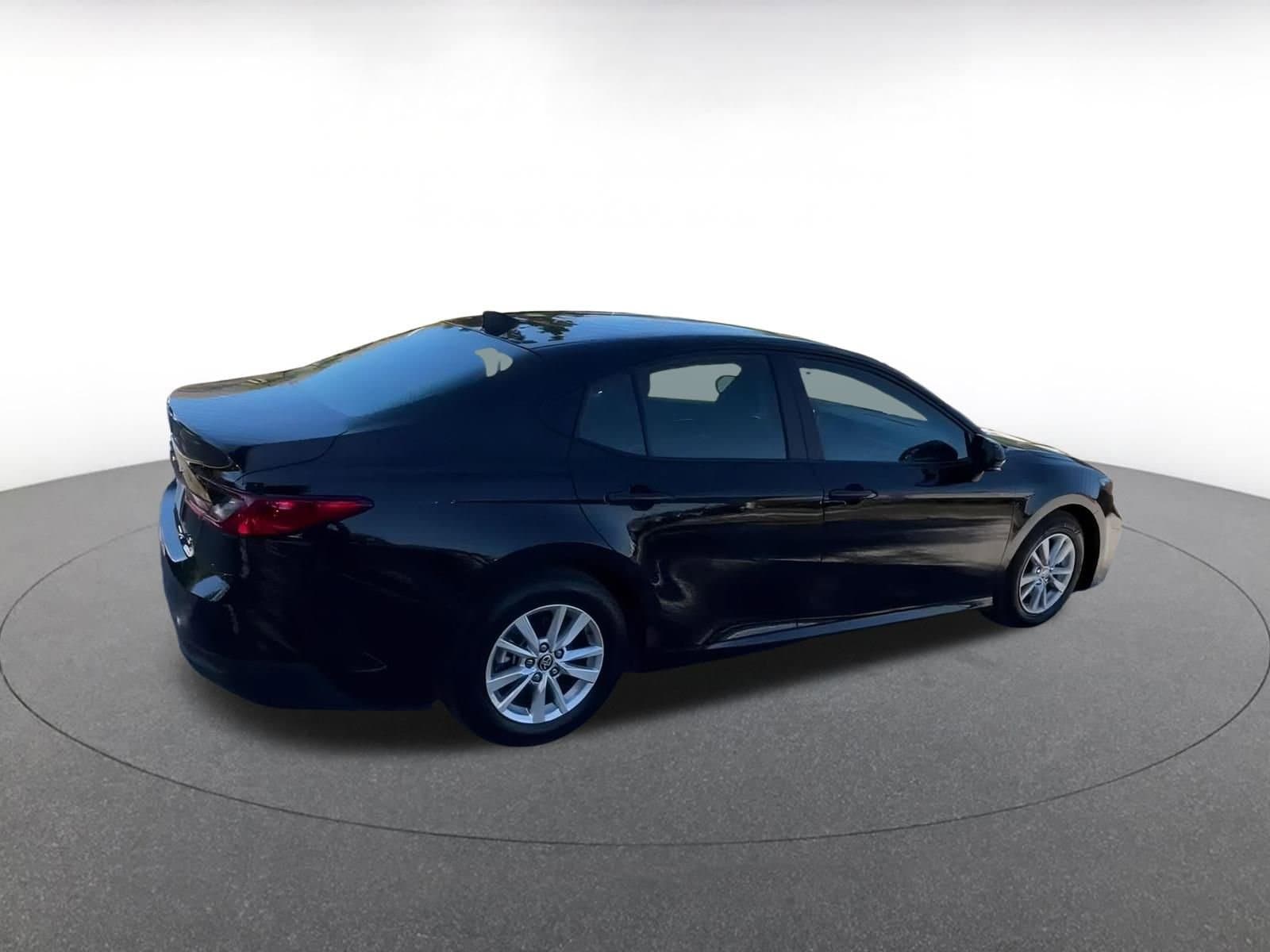 Thumbnail: 2025 Toyota Camry - 15