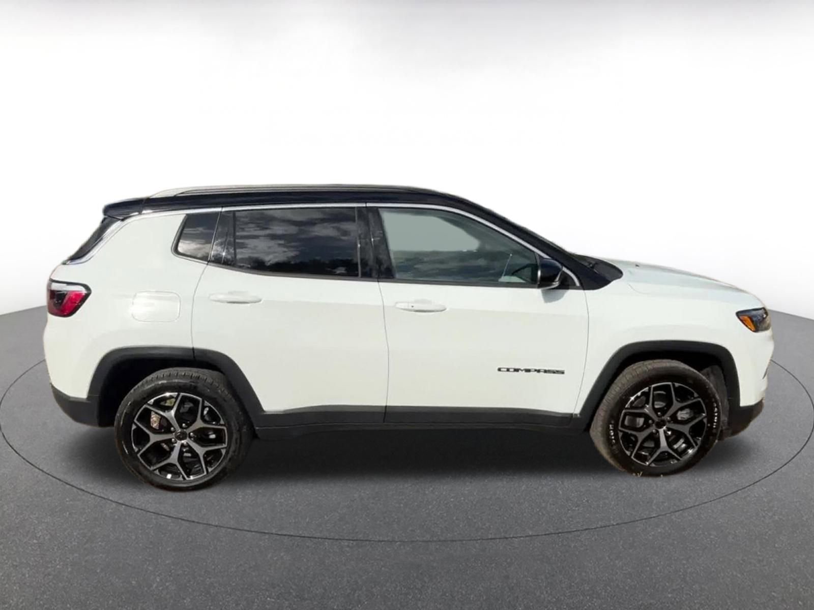 Thumbnail: 2025 Jeep Compass - 16