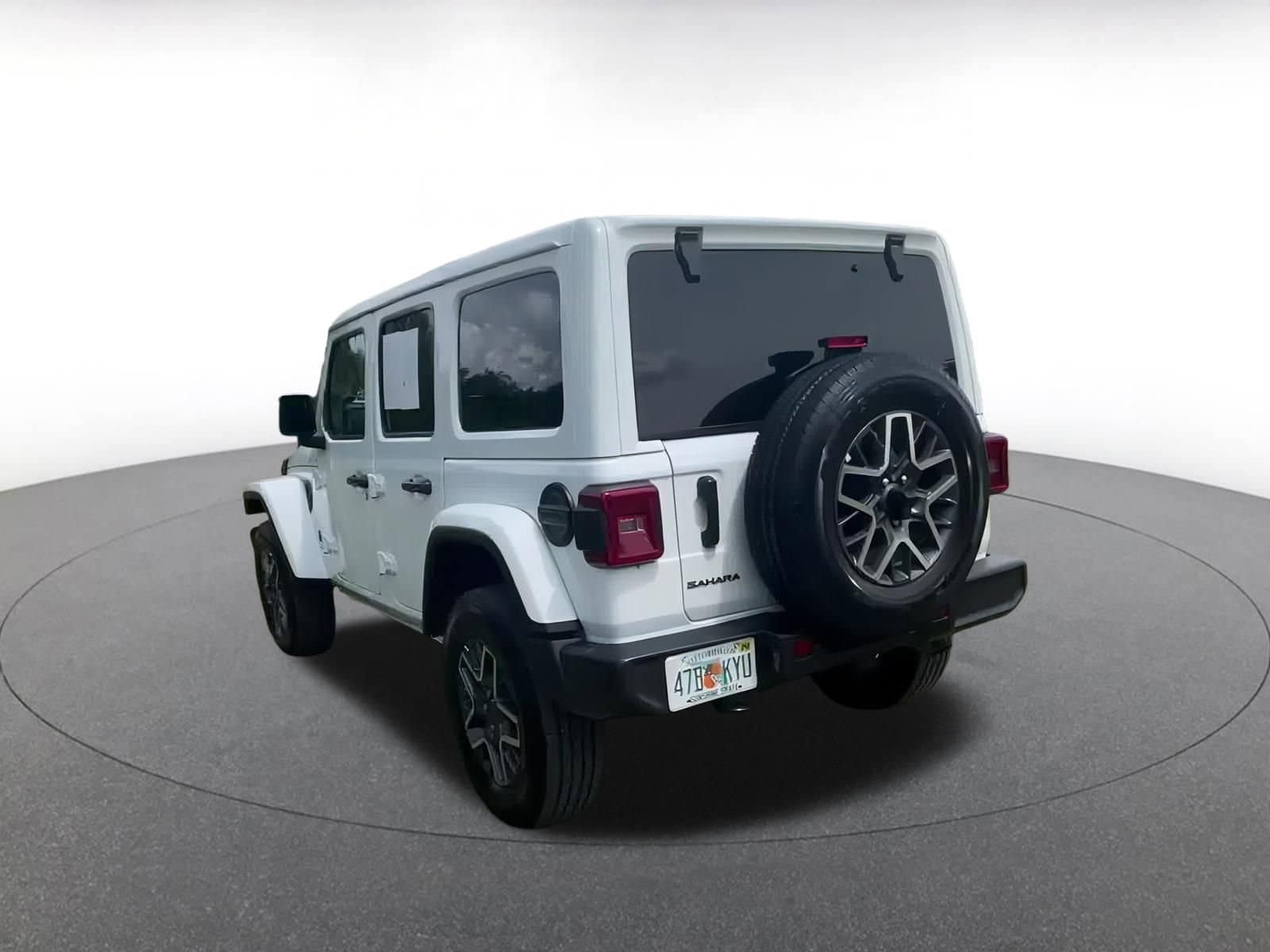 Thumbnail: 2025 Jeep Wrangler - 16