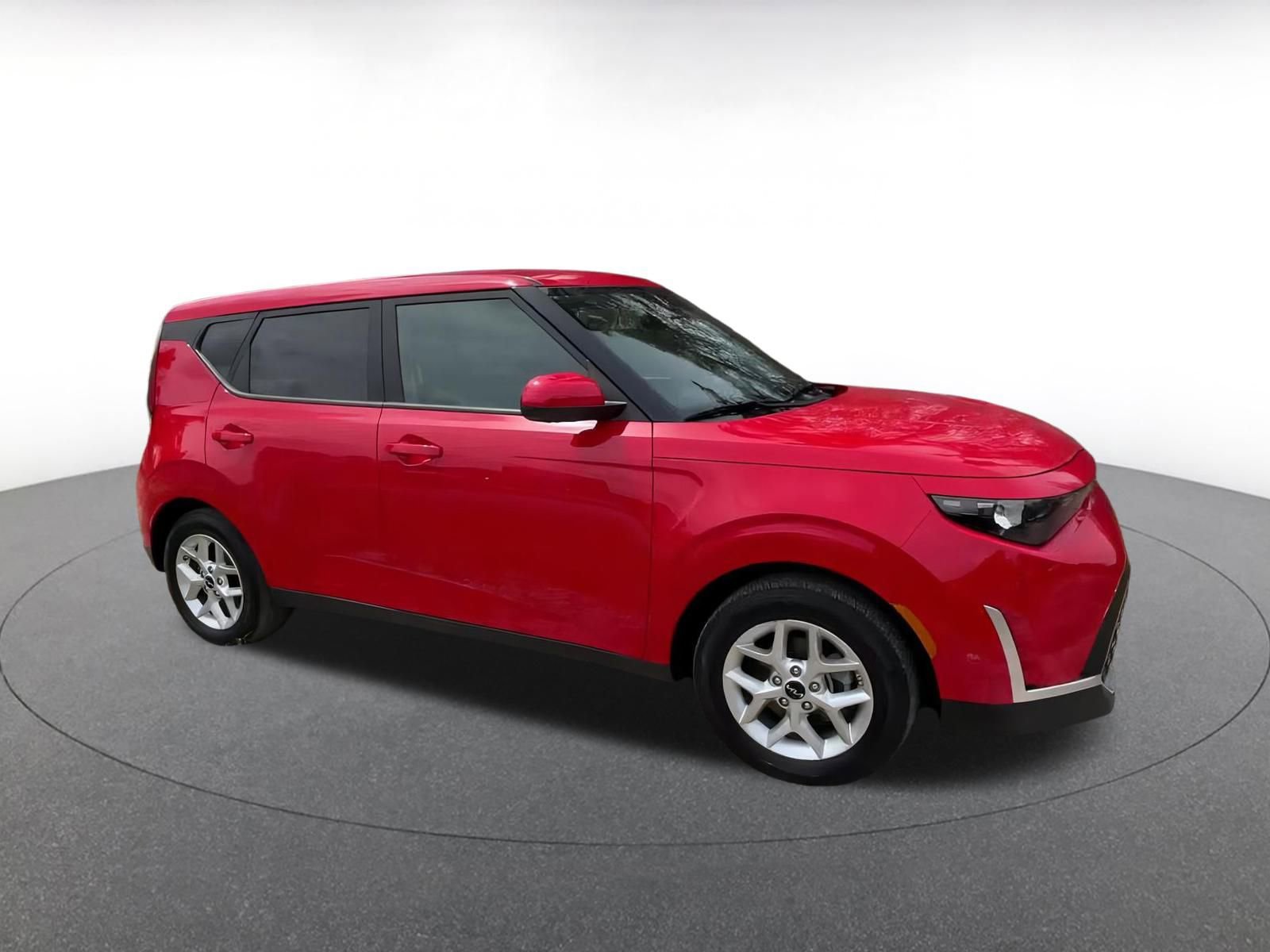 2024 Kia Soul LX 2