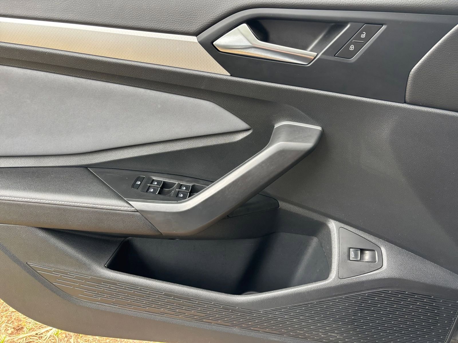 Thumbnail: 2025 Volkswagen Jetta - 21