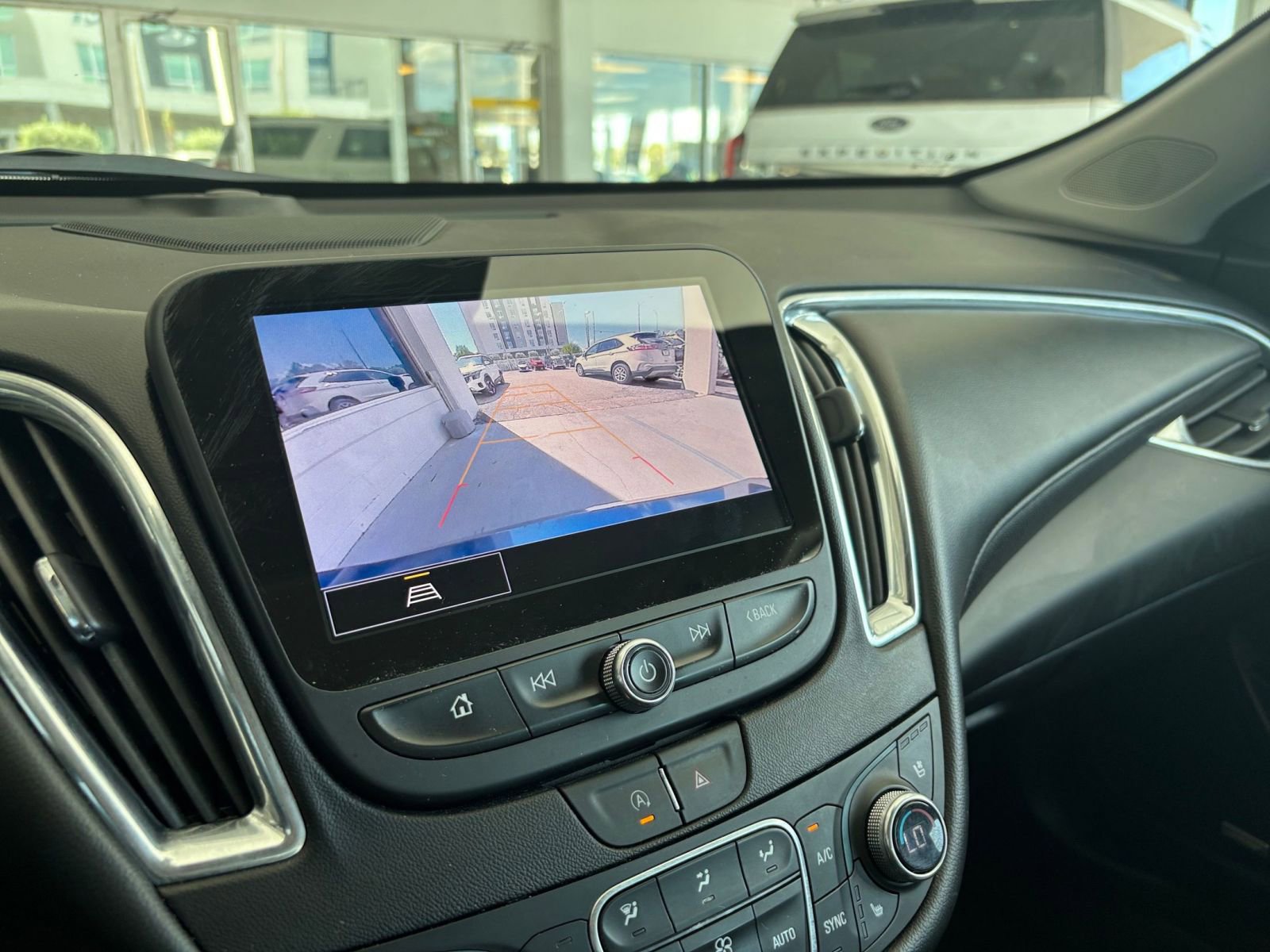 Thumbnail: 2024 Chevrolet Malibu - 17