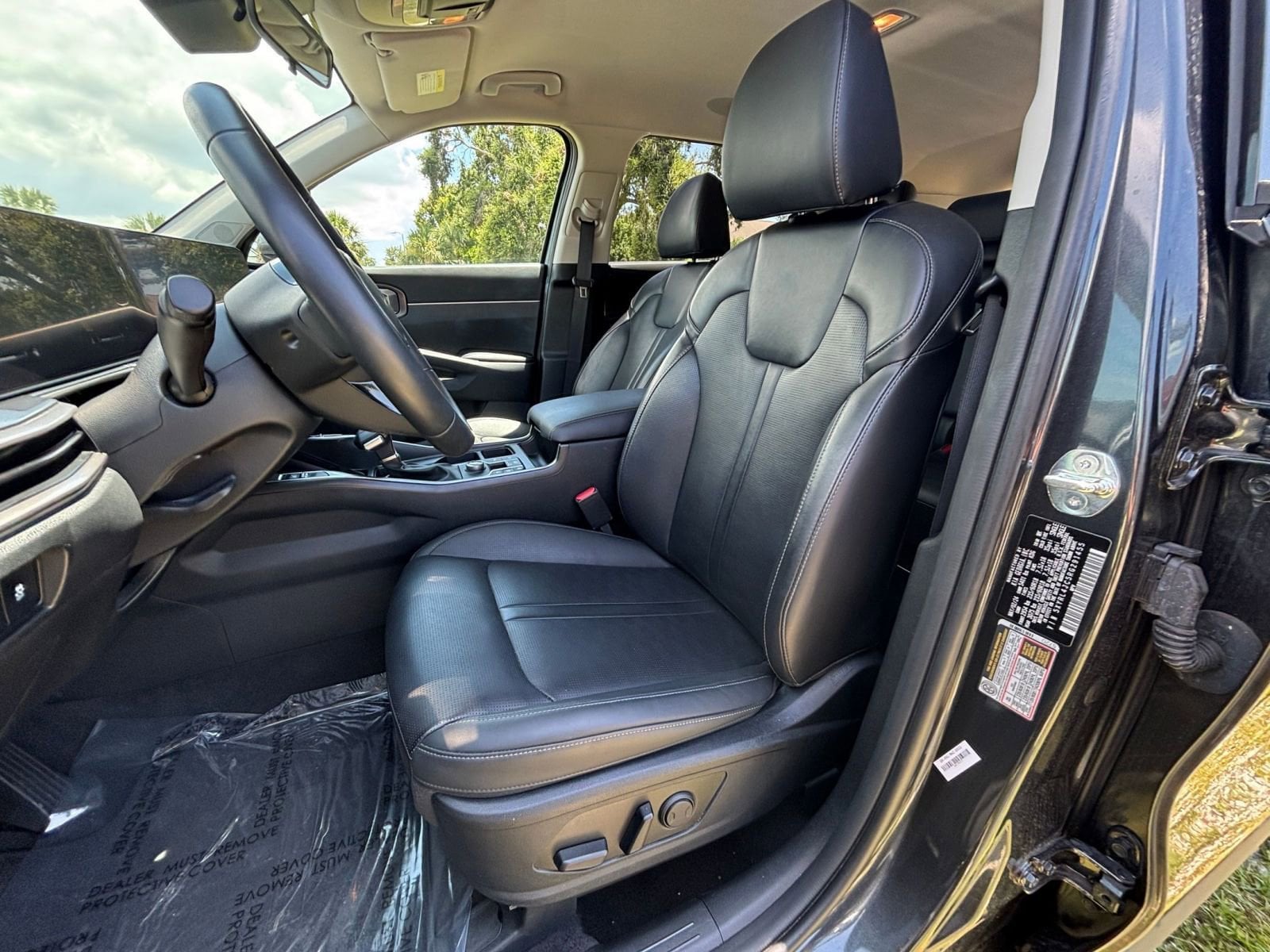Thumbnail: 2024 Kia Sorento - 31