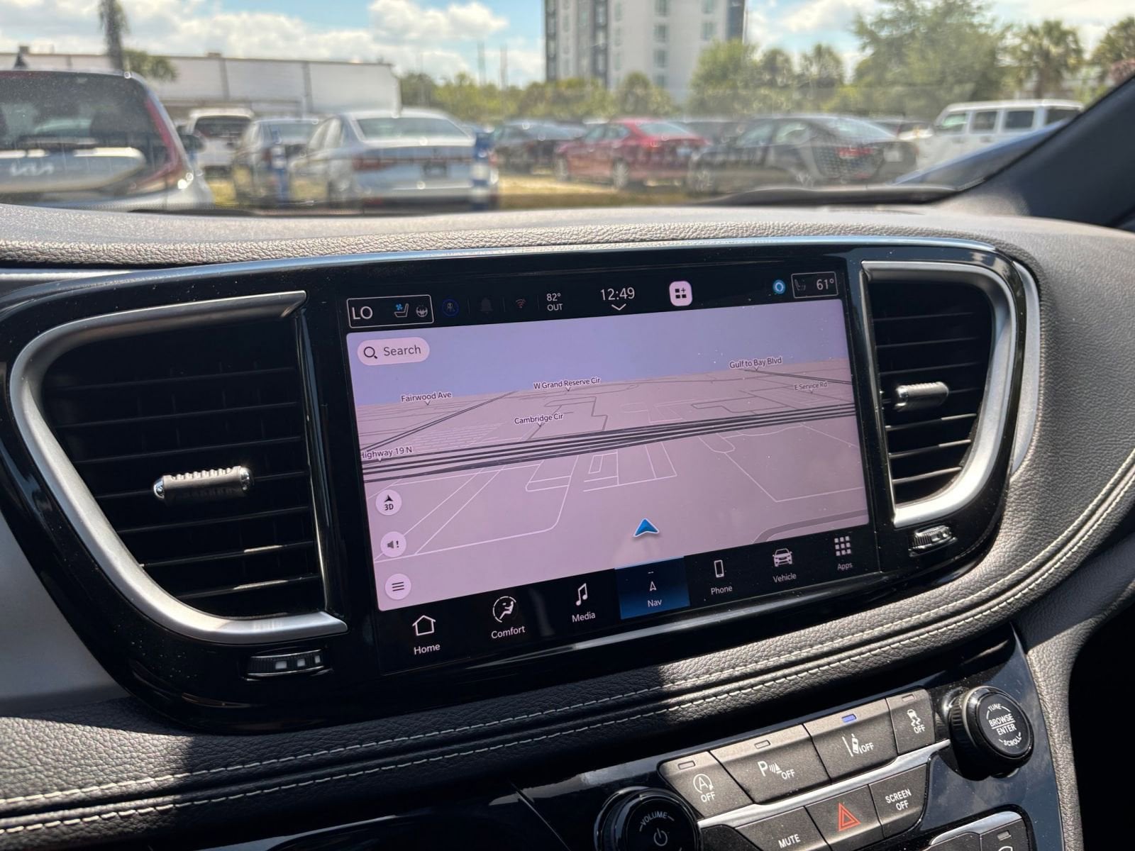 Thumbnail: 2025 Chrysler Pacifica - 21