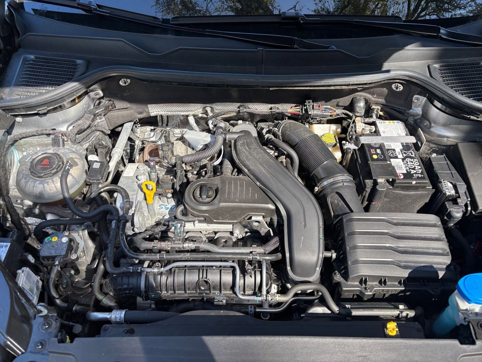 Thumbnail: 2025 Volkswagen Taos - 32