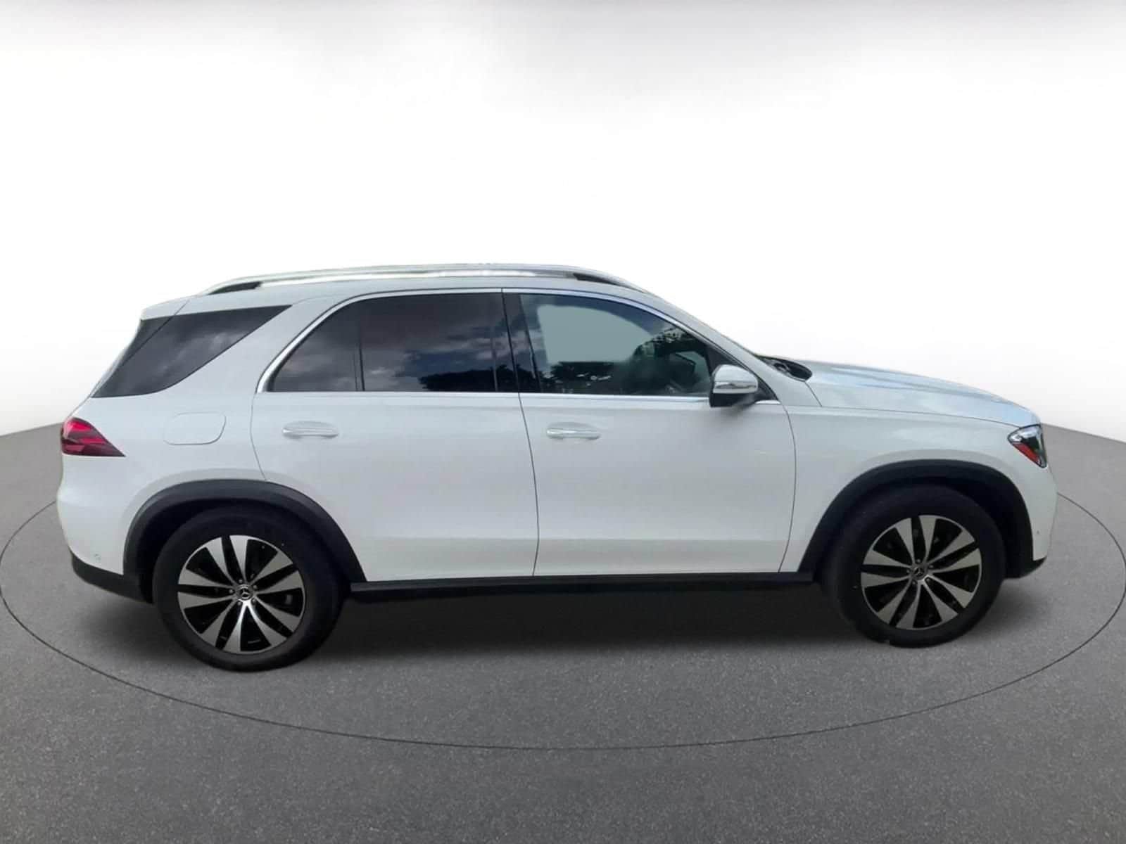 Thumbnail: 2026 Mercedes-Benz GLE - 15