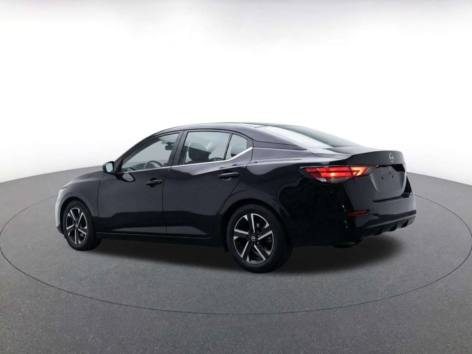 Thumbnail: 2025 Nissan Sentra - 5