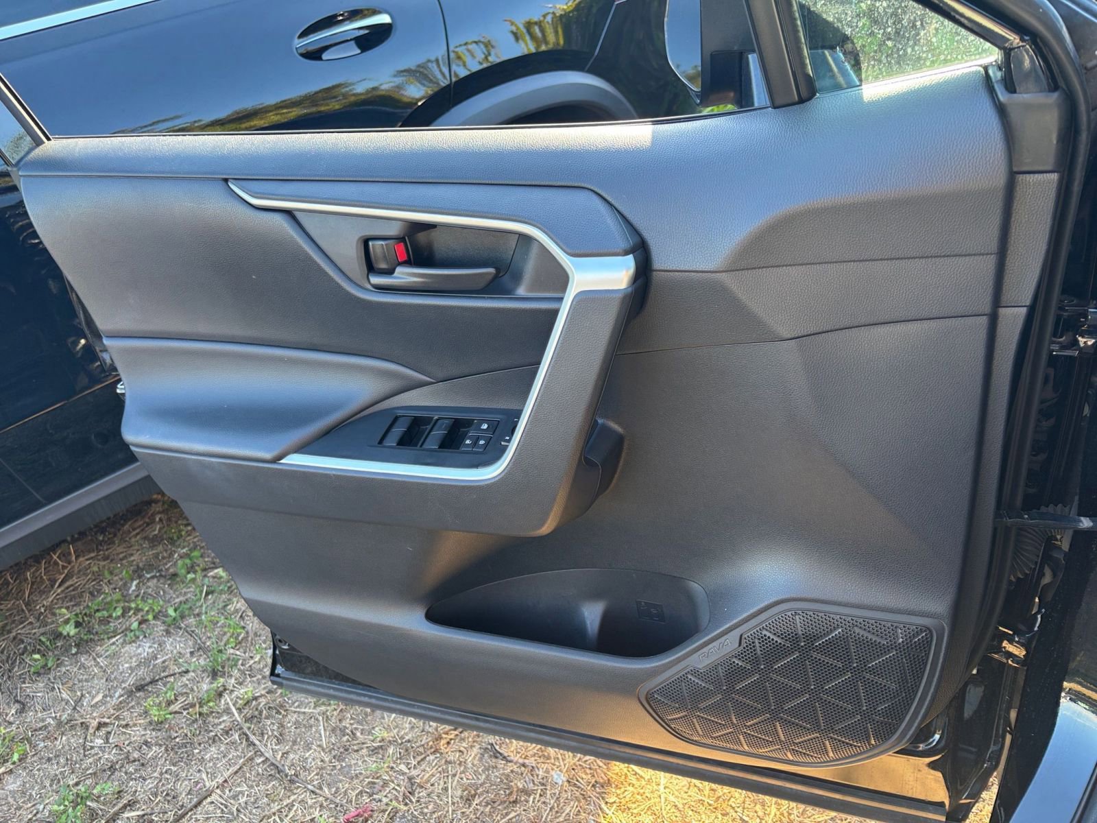 Thumbnail: 2025 Toyota RAV4 - 20