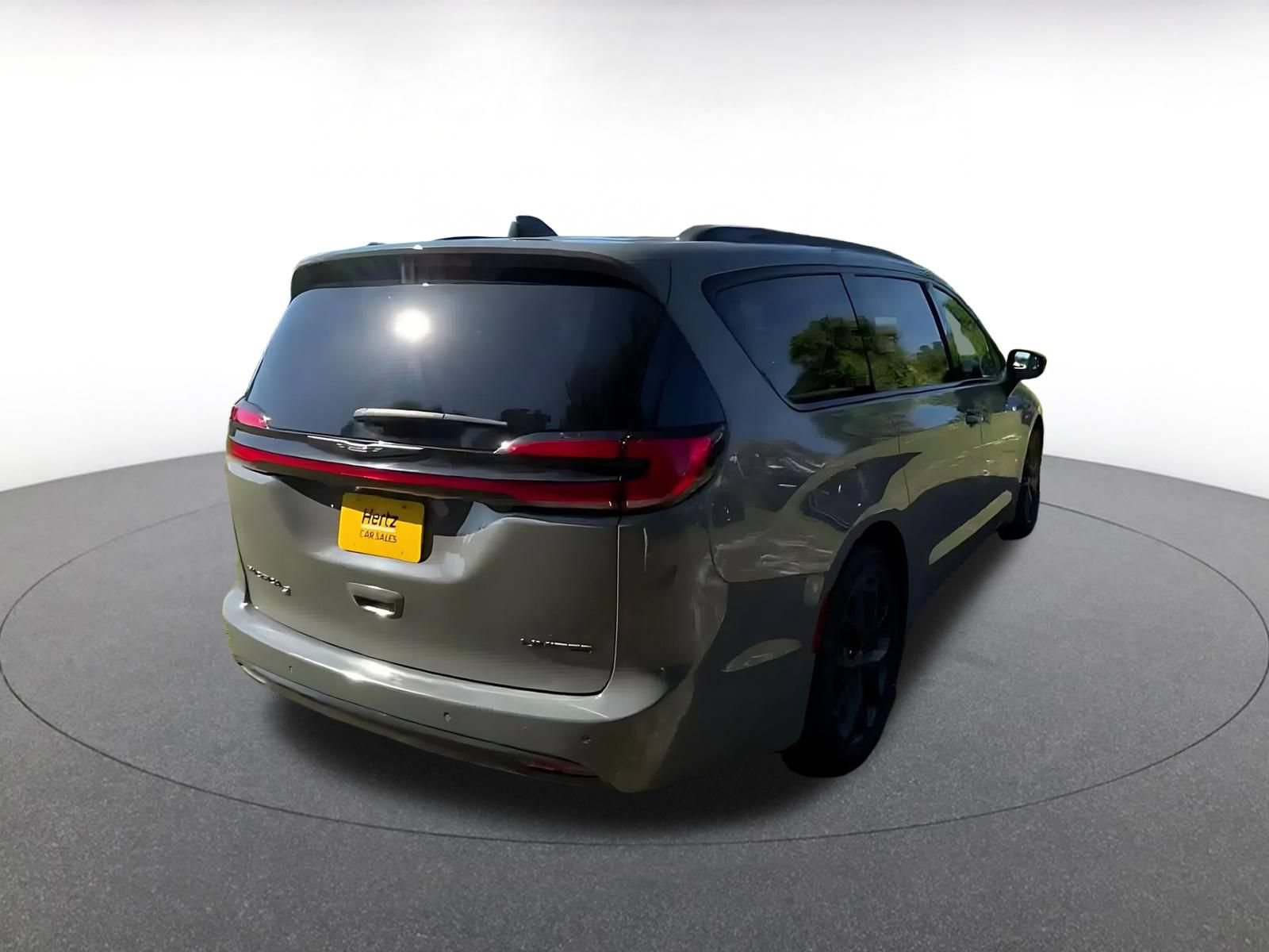 Thumbnail: 2025 Chrysler Pacifica - 14