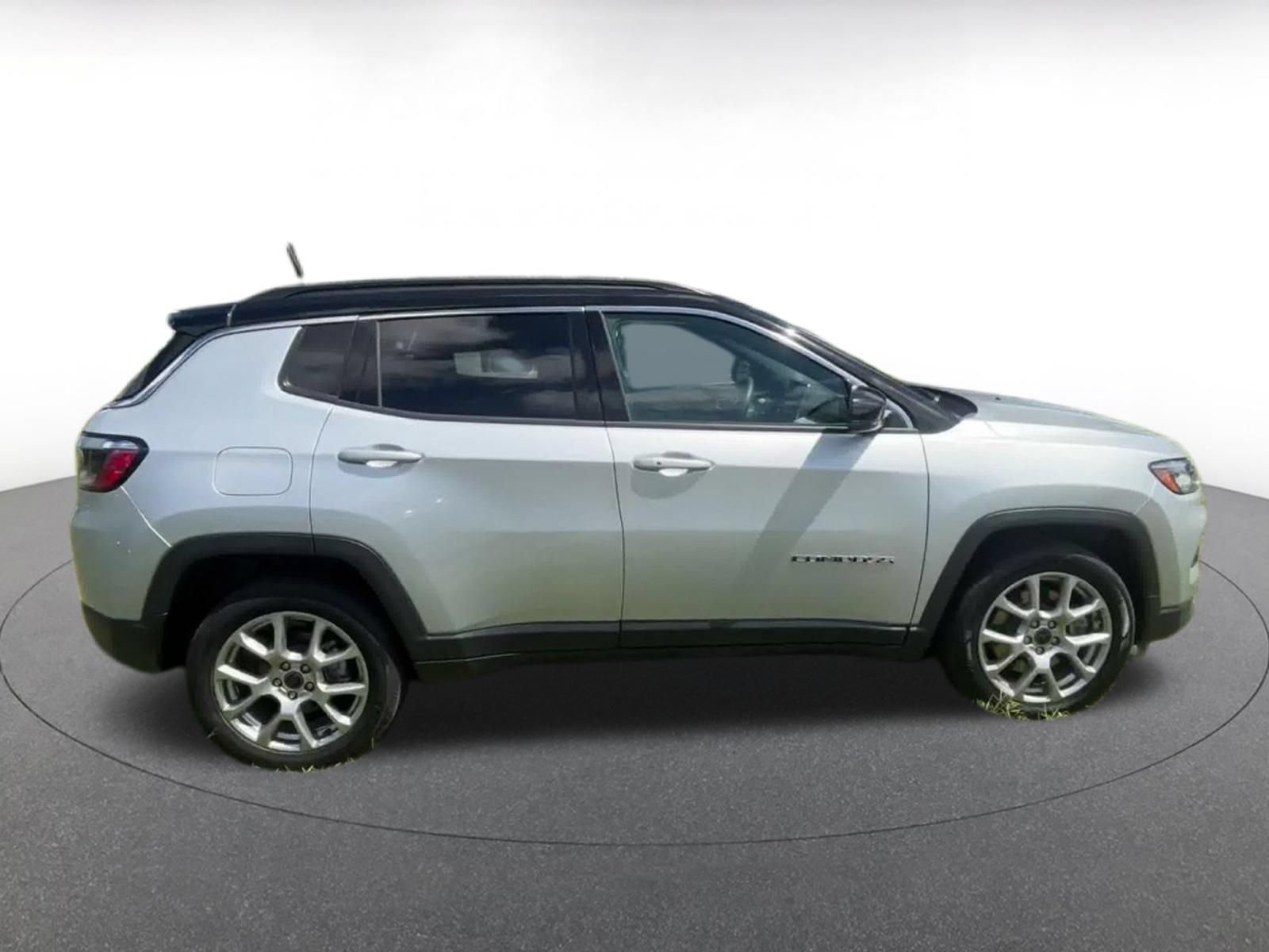Thumbnail: 2025 Jeep Compass - 16