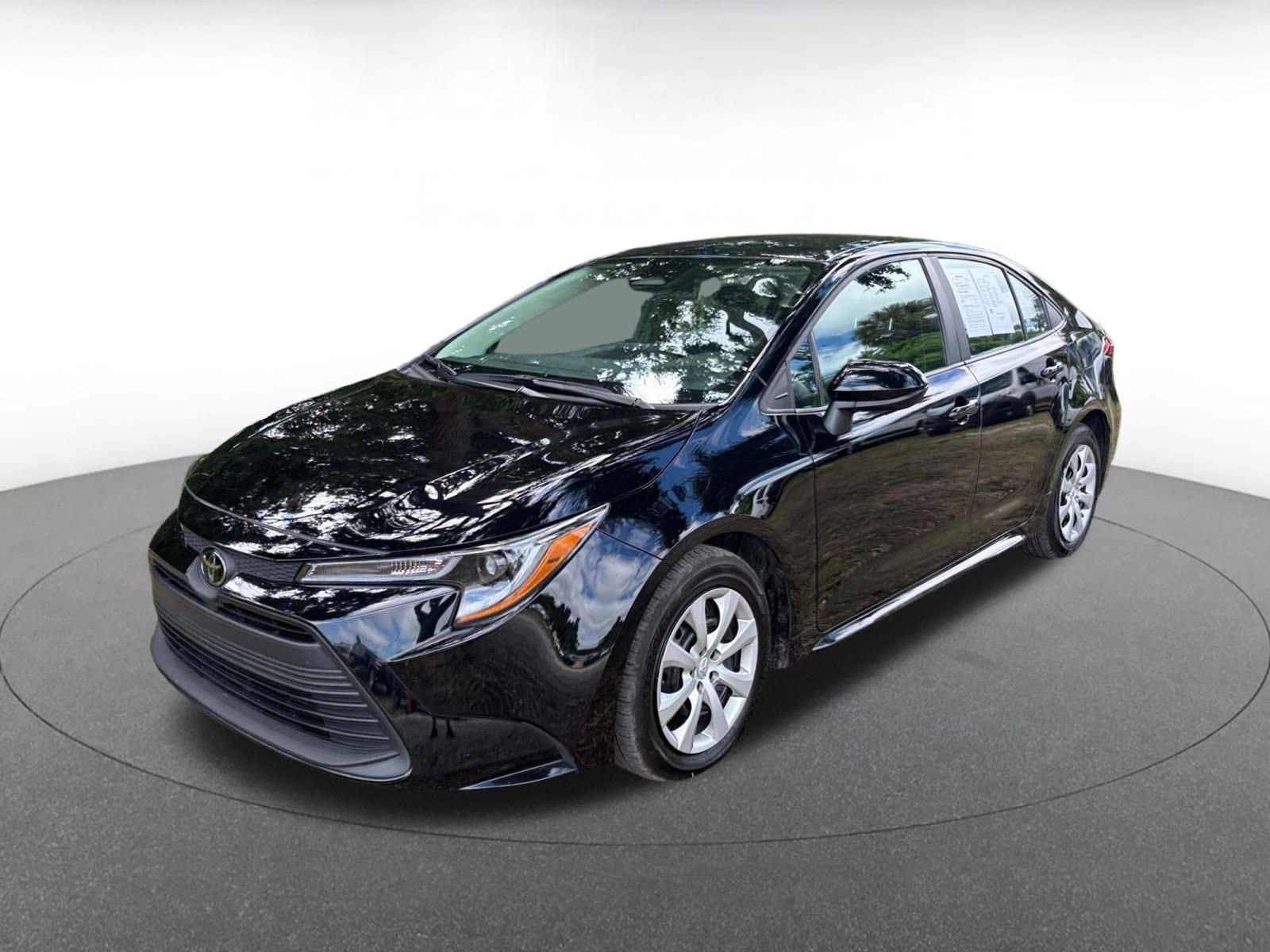Thumbnail: 2024 Toyota Corolla - 4
