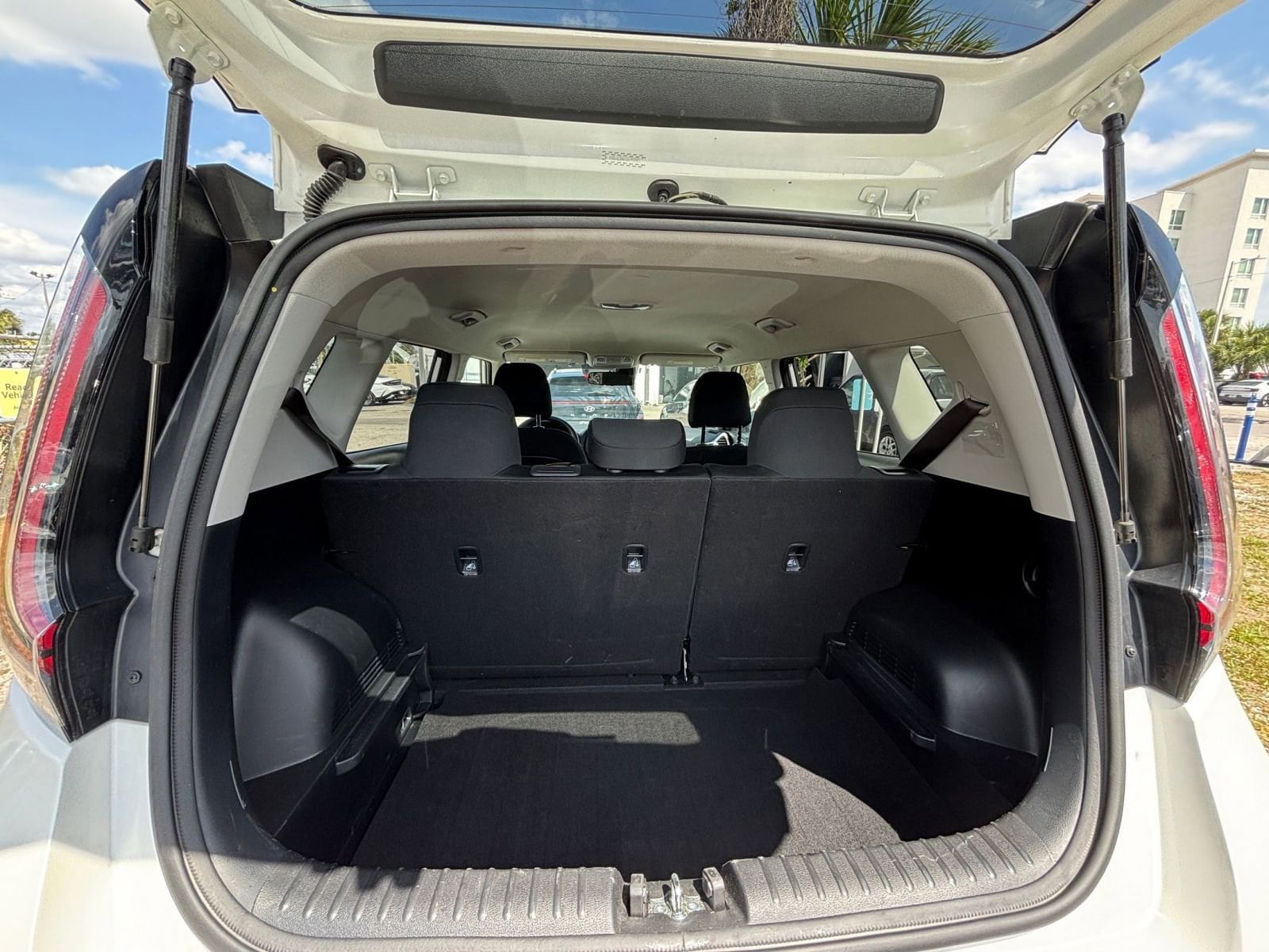 Thumbnail: 2025 Kia Soul - 30