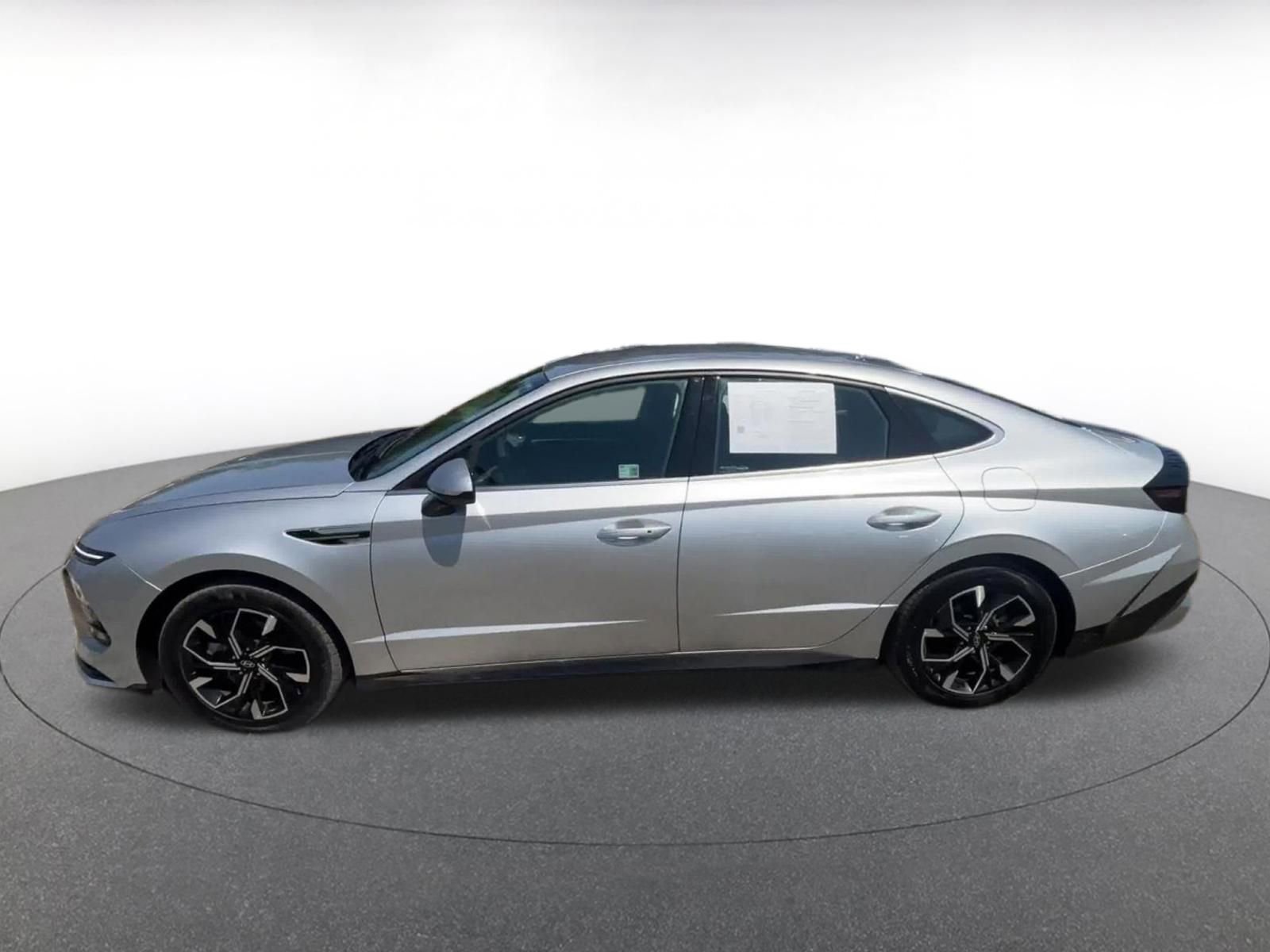 Thumbnail: 2025 Hyundai Sonata - 9