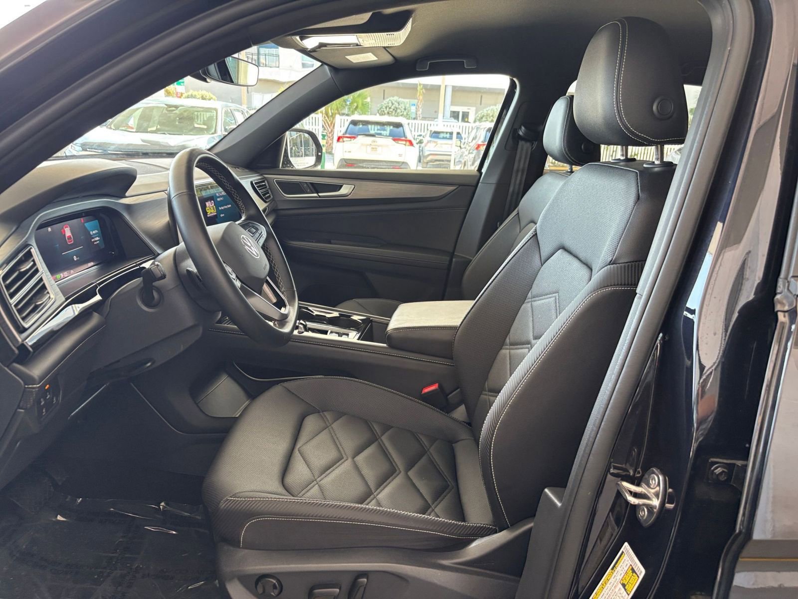 Thumbnail: 2025 Volkswagen Atlas - 27