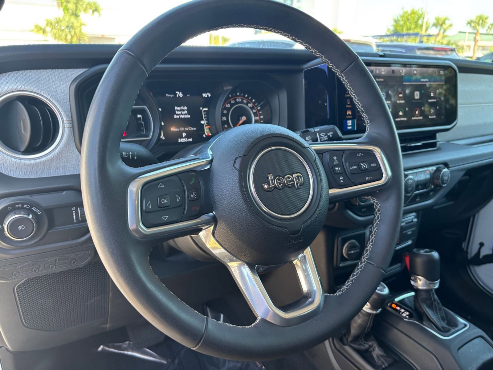 Thumbnail: 2025 Jeep Wrangler - 28