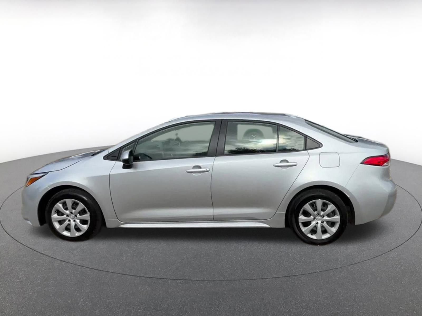 Thumbnail: 2025 Toyota Corolla - 9