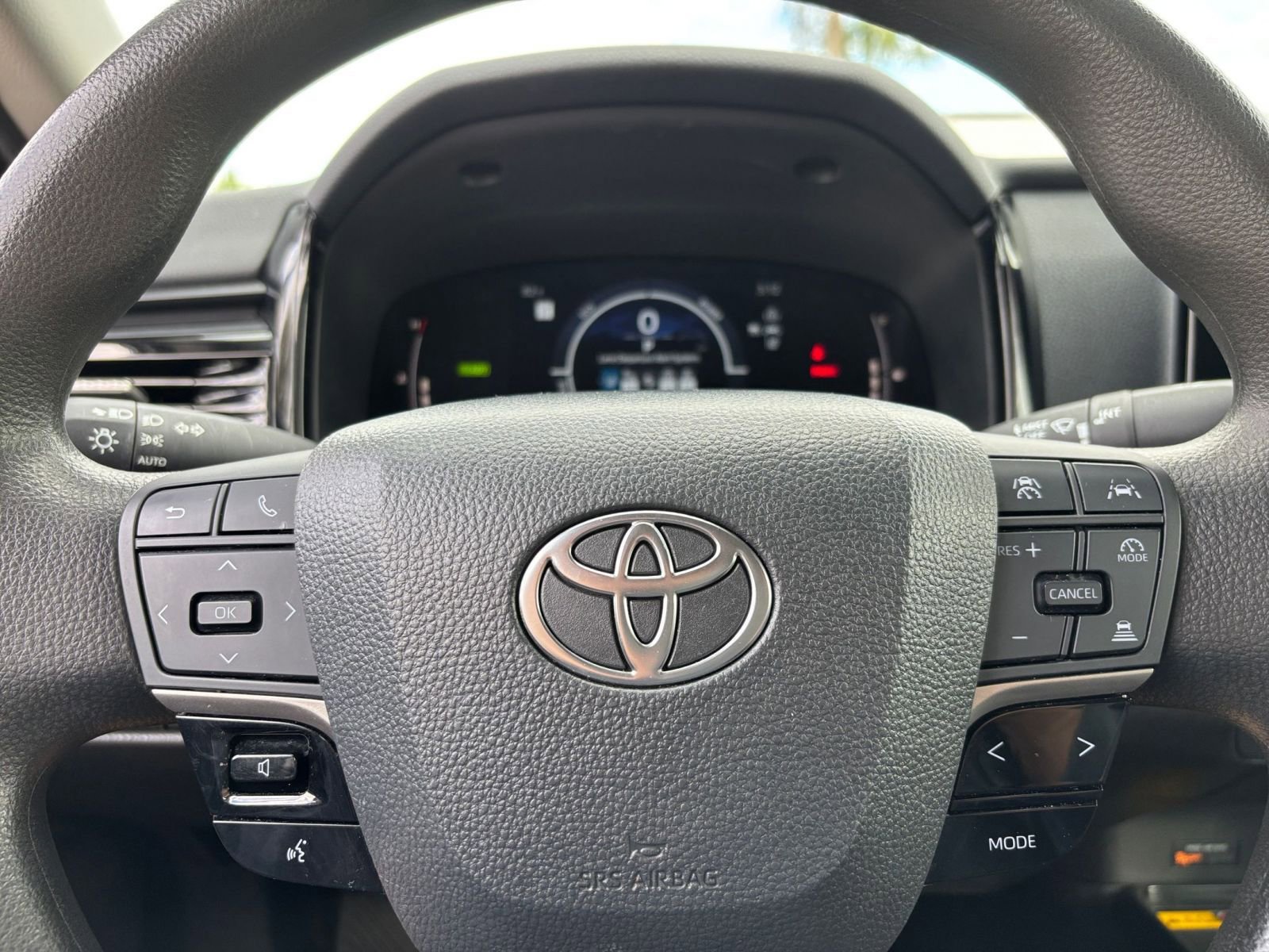 Thumbnail: 2025 Toyota Camry - 29