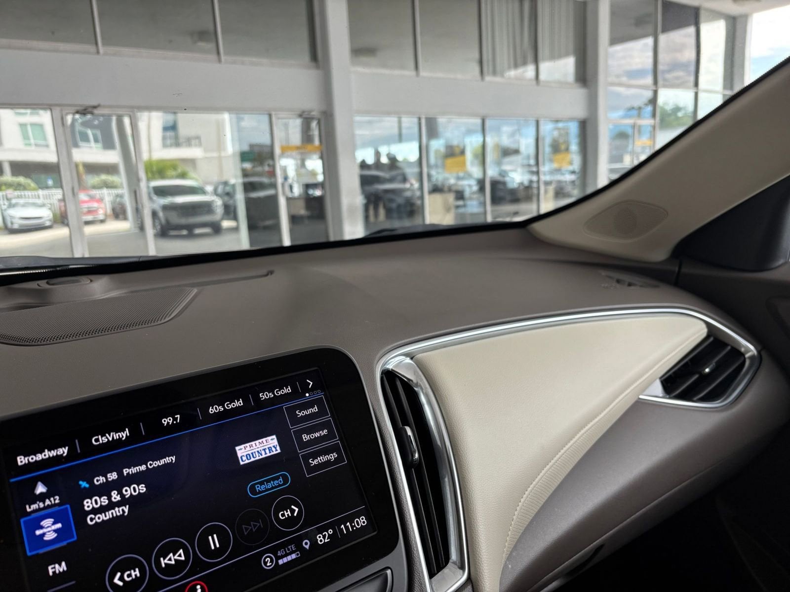 Thumbnail: 2024 Chevrolet Malibu - 35